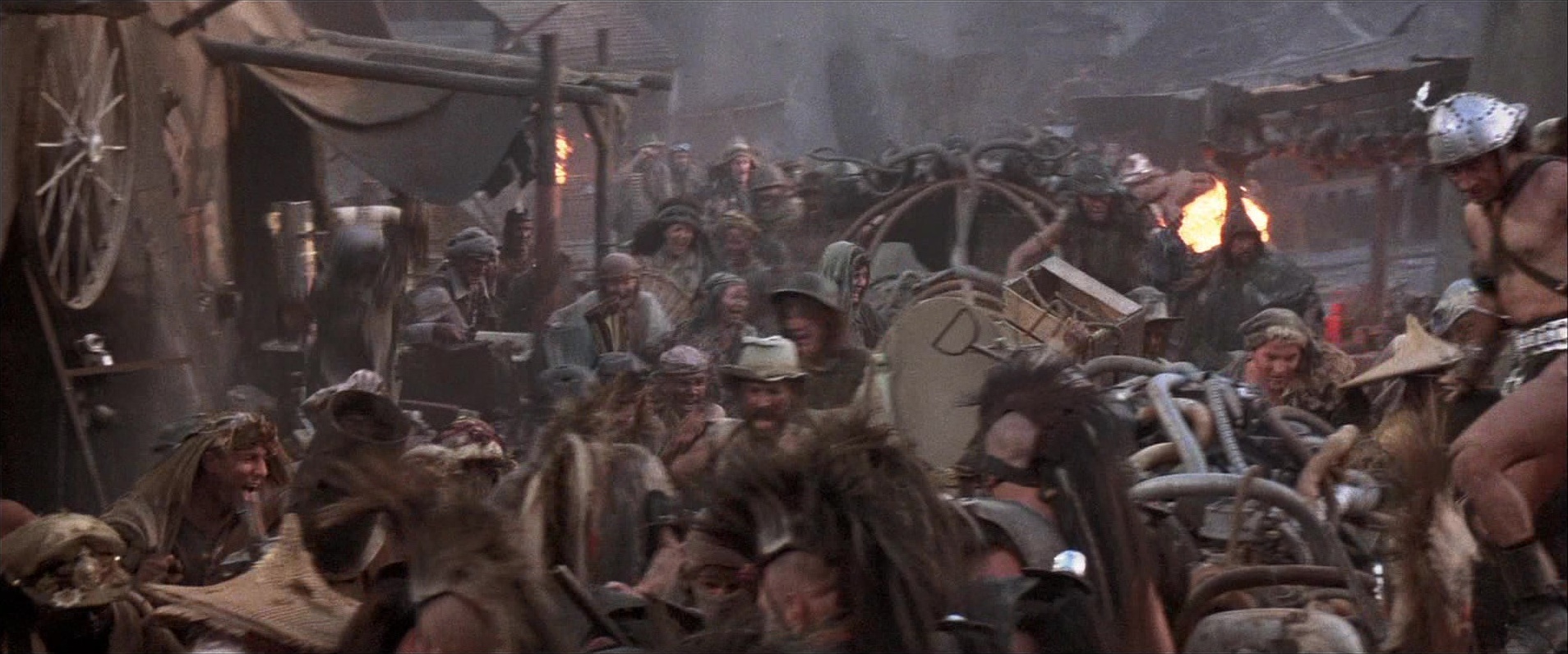 Mad Max Beyond Thunderdome (1985), unknown, 2.40:1 — film still