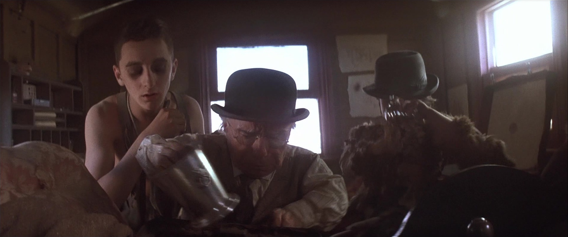 Mad Max Beyond Thunderdome (1985), wide, 2.40:1 — film still