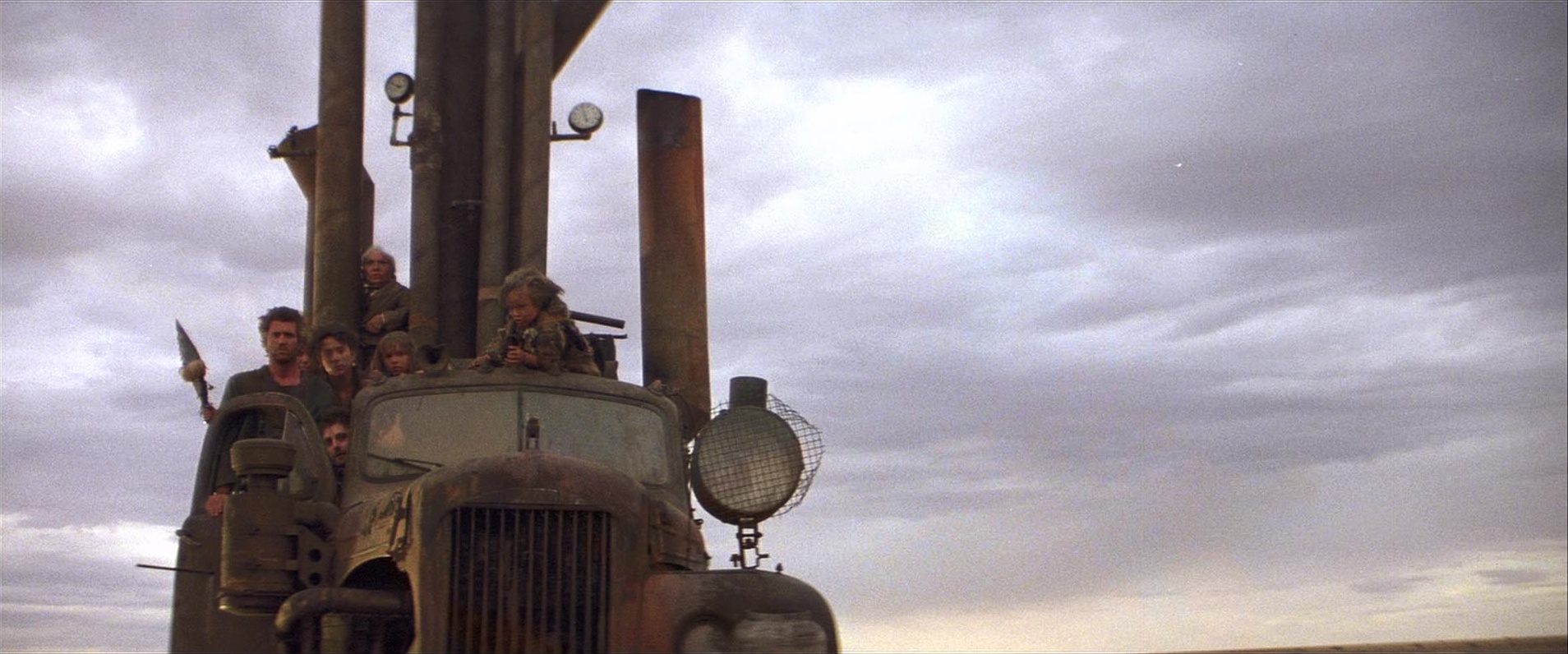 Mad Max Beyond Thunderdome (1985), wide, 2.40:1 — film still