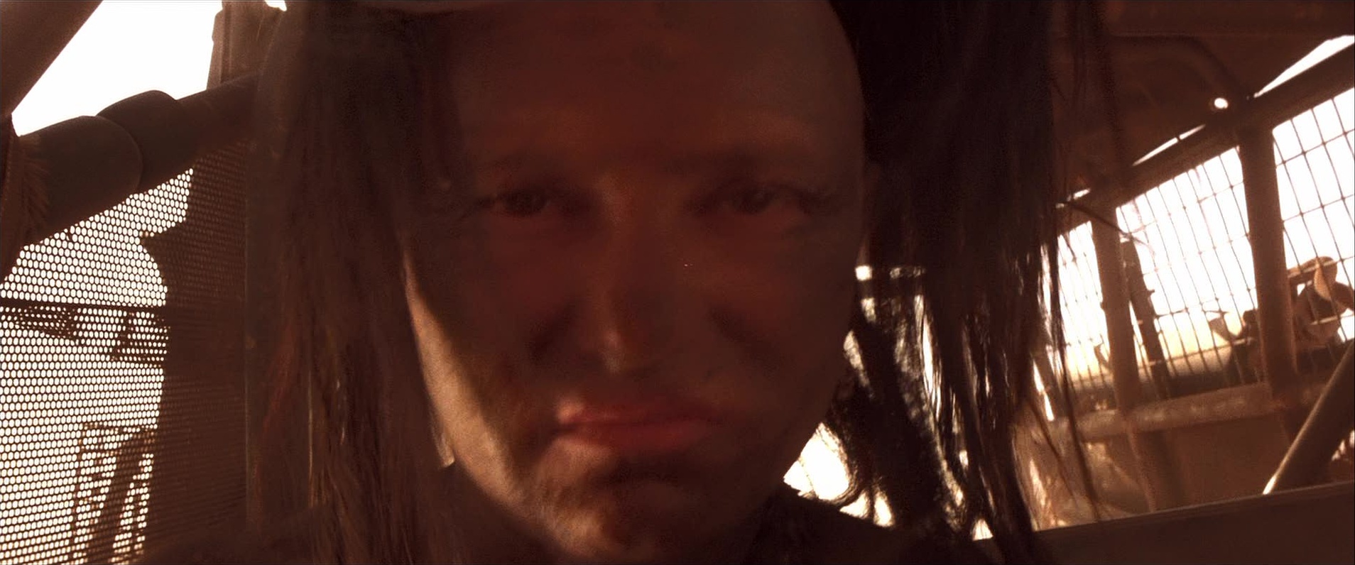Mad Max Beyond Thunderdome (1985), close, 2.40:1 — film still