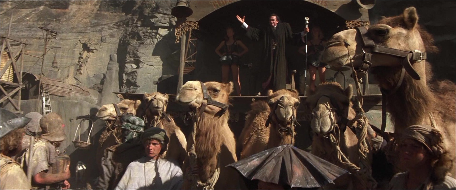 Mad Max Beyond Thunderdome (1985), wide, 2.40:1 — film still