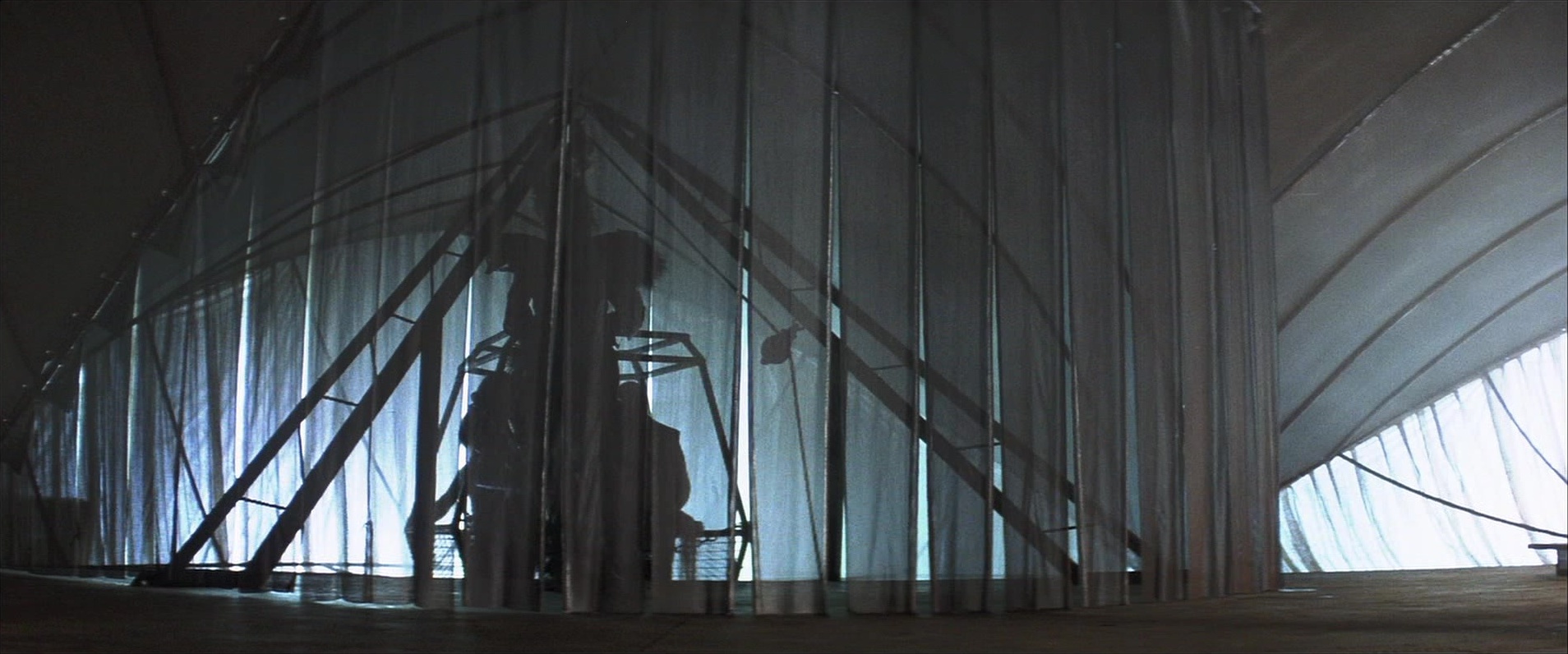Mad Max Beyond Thunderdome (1985), medium, 2.40:1 — film still