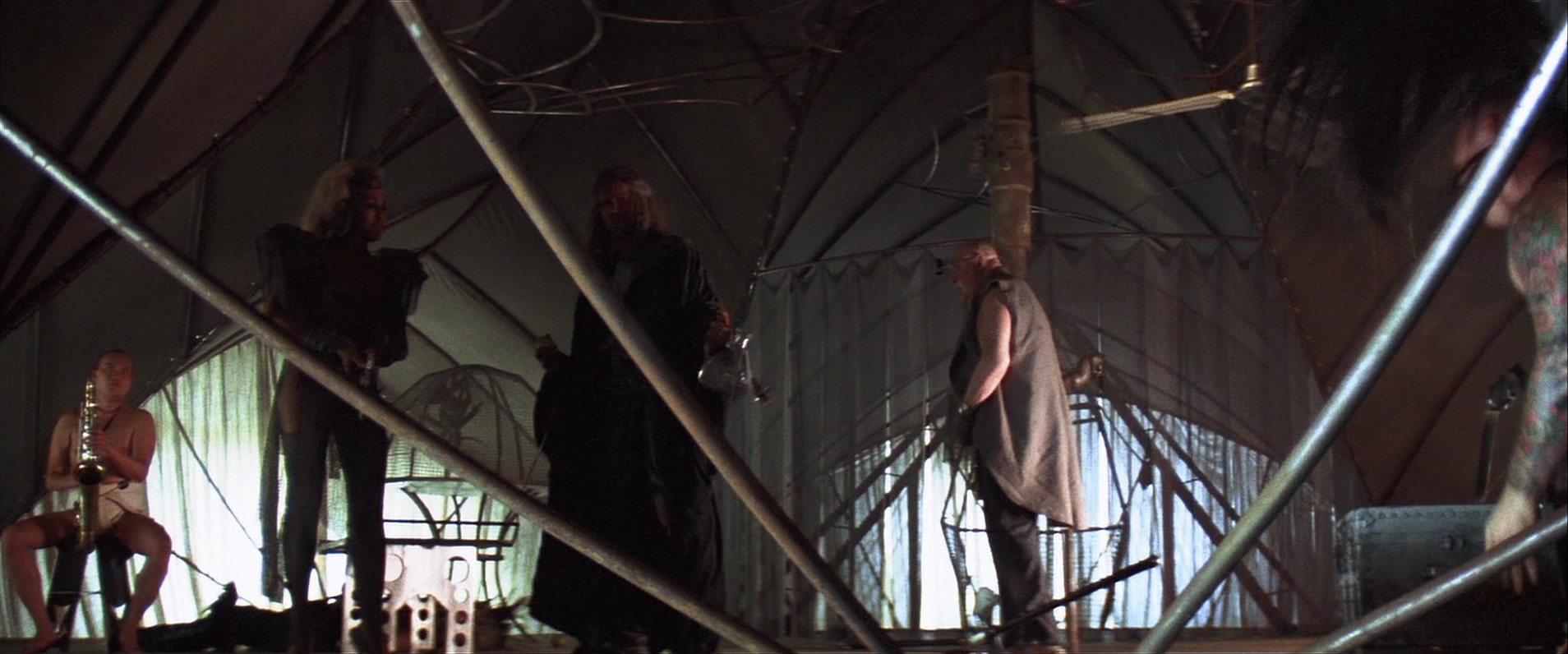 Mad Max Beyond Thunderdome (1985), wide, 2.40:1 — film still
