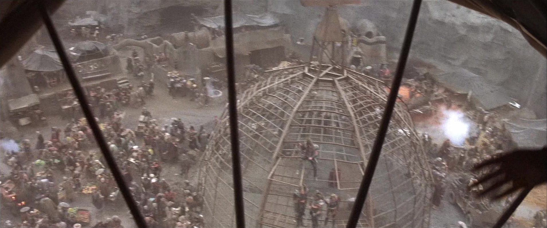 Mad Max Beyond Thunderdome (1985), wide, 2.40:1 — film still