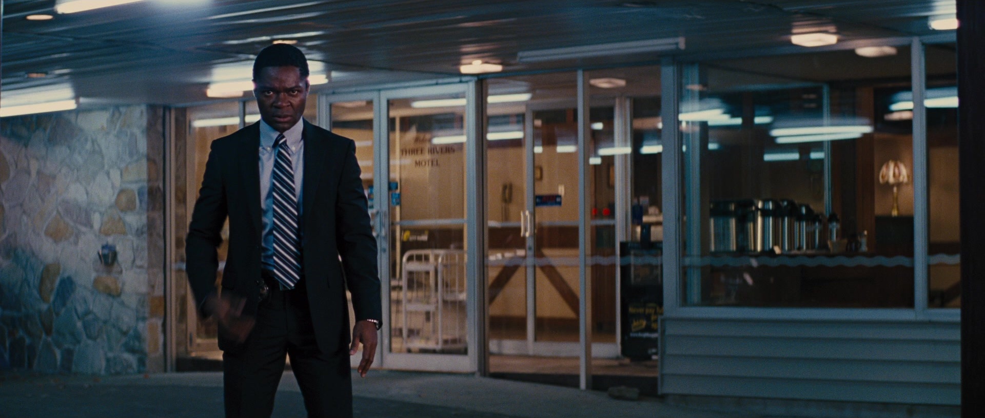 Jack Reacher (2012), wide, 2.35:1 — film still