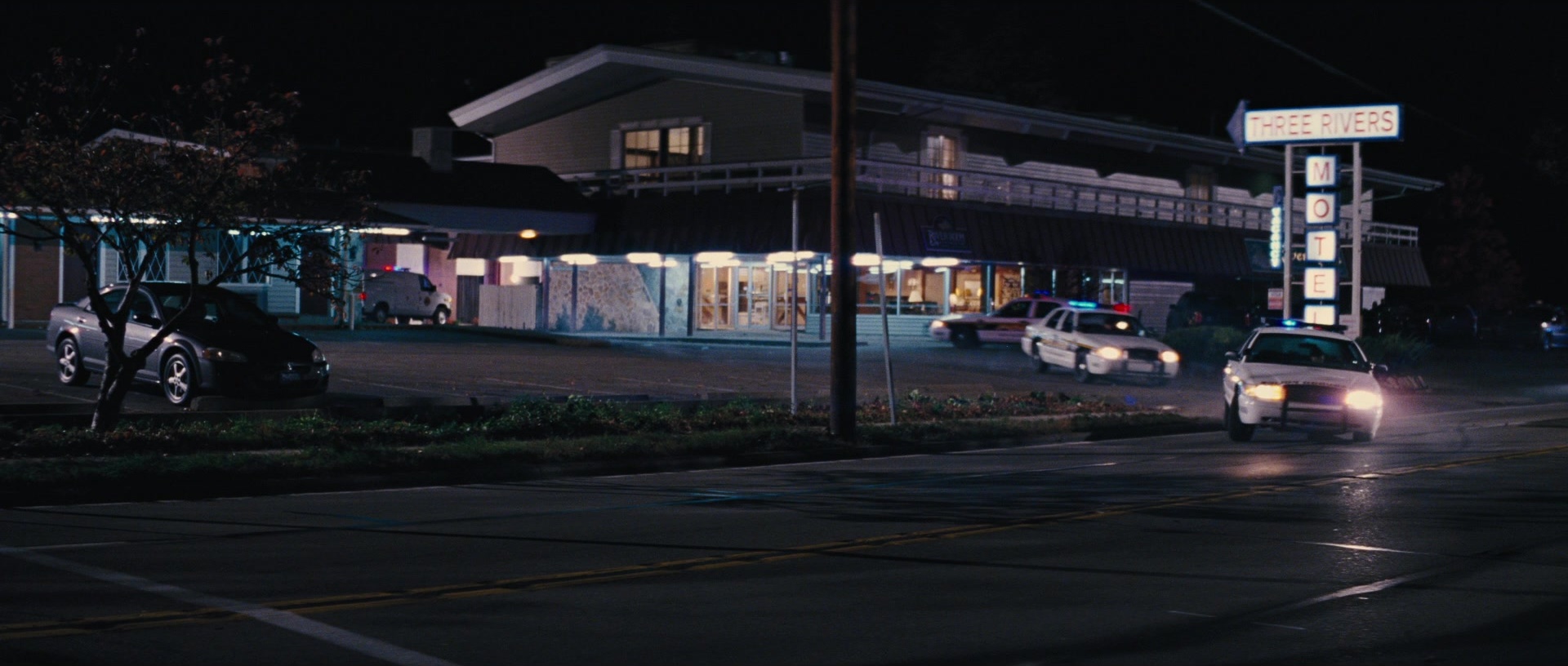 Jack Reacher (2012), wide, 2.35:1 — film still