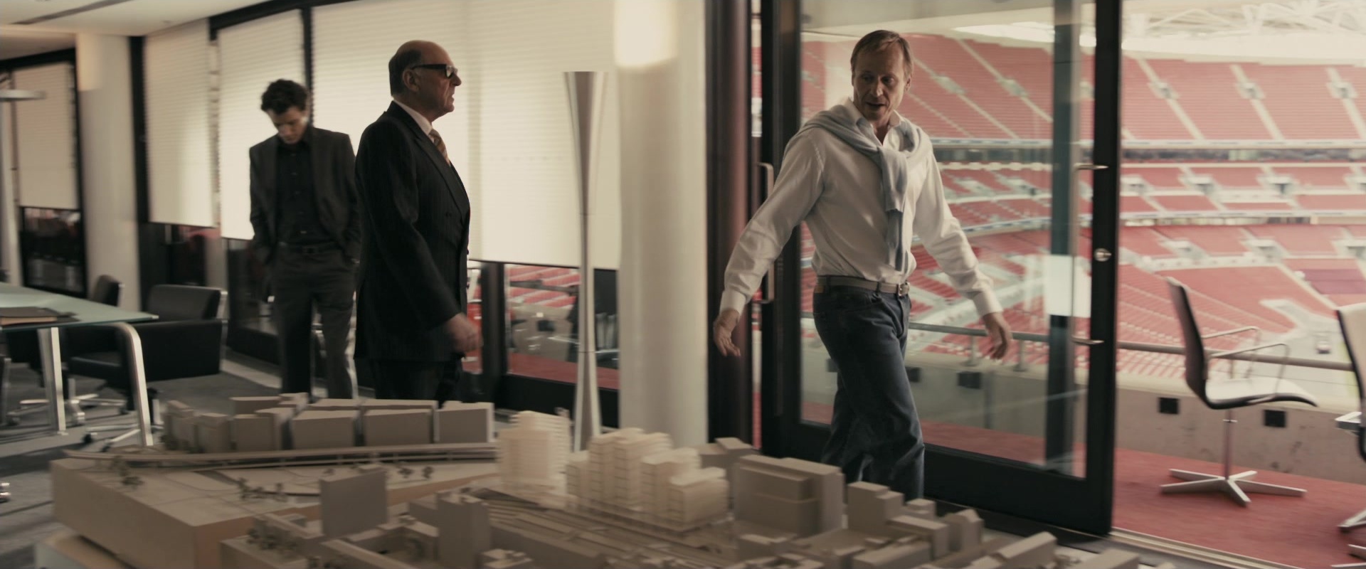 RocknRolla (2008), wide, 2.40:1 — film still