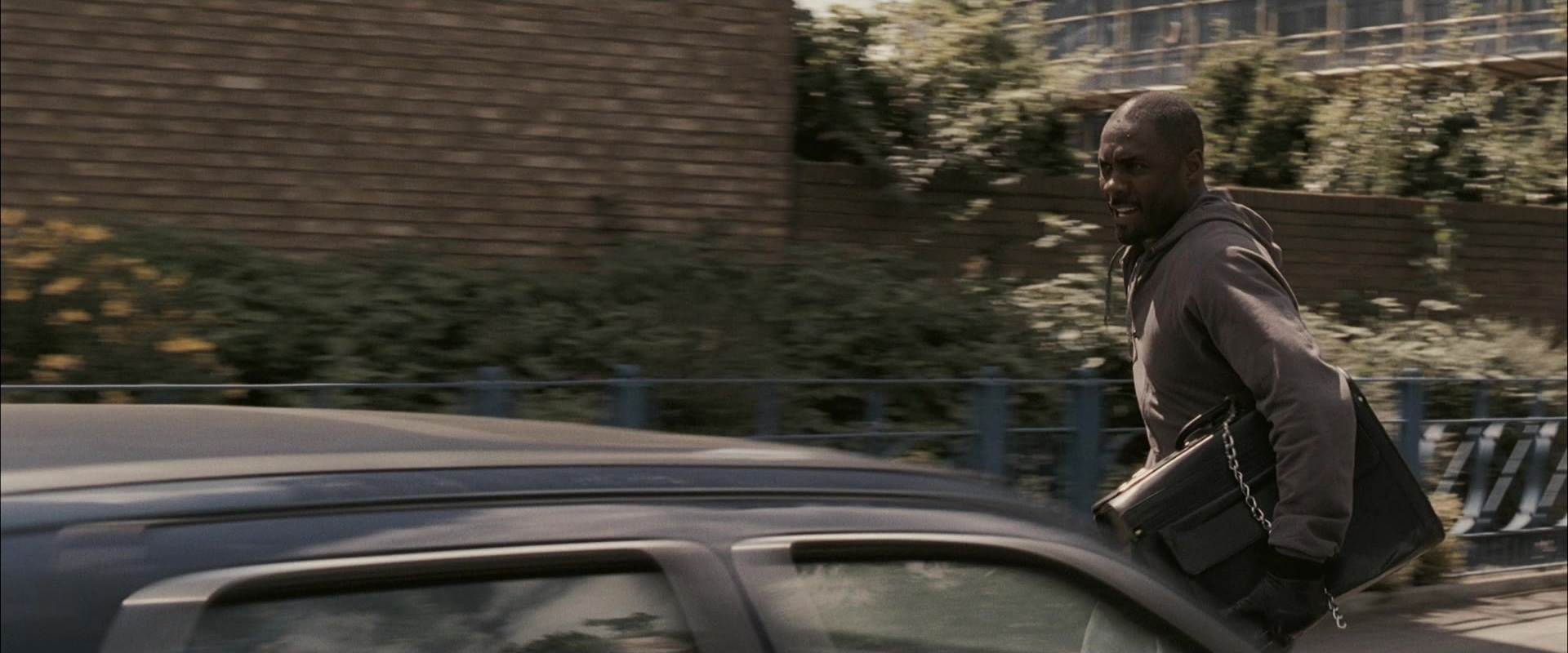 RocknRolla (2008), unknown, 2.40:1 — film still