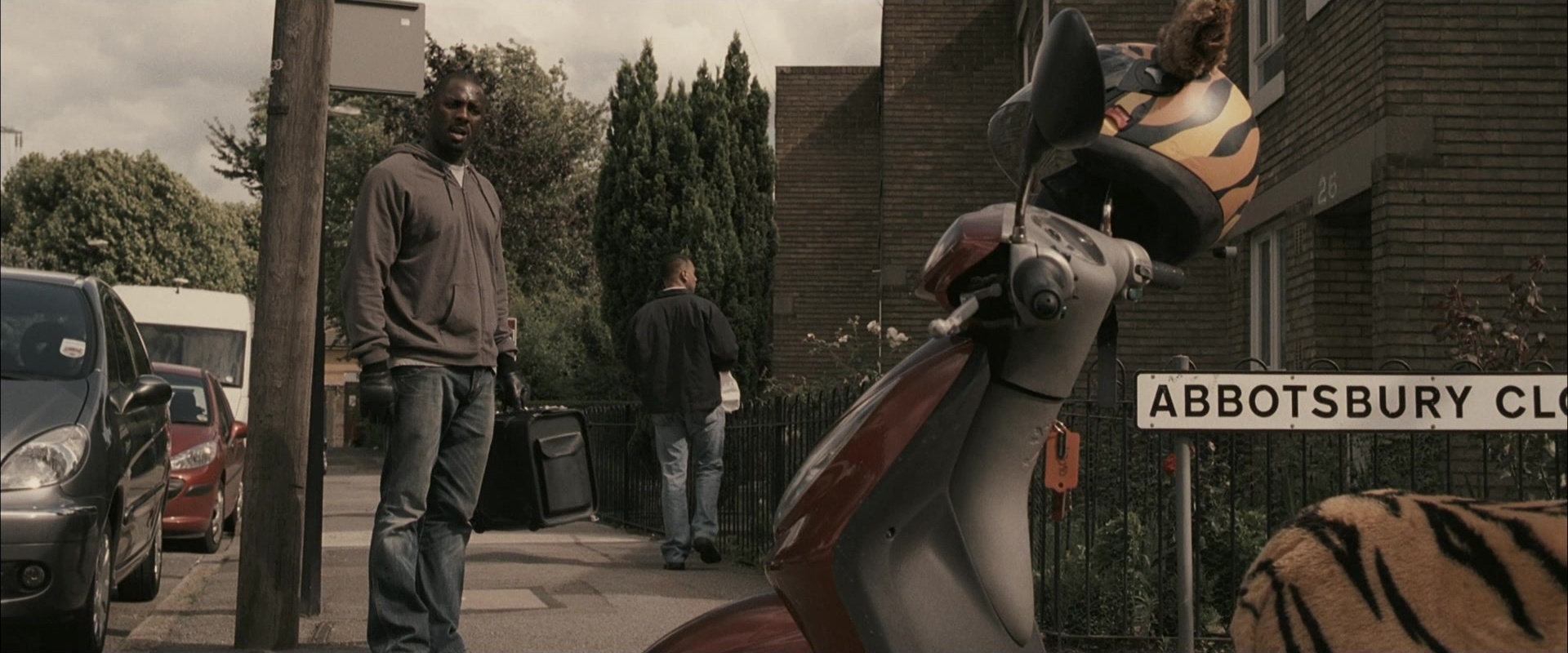 RocknRolla (2008), wide, 2.40:1 — film still