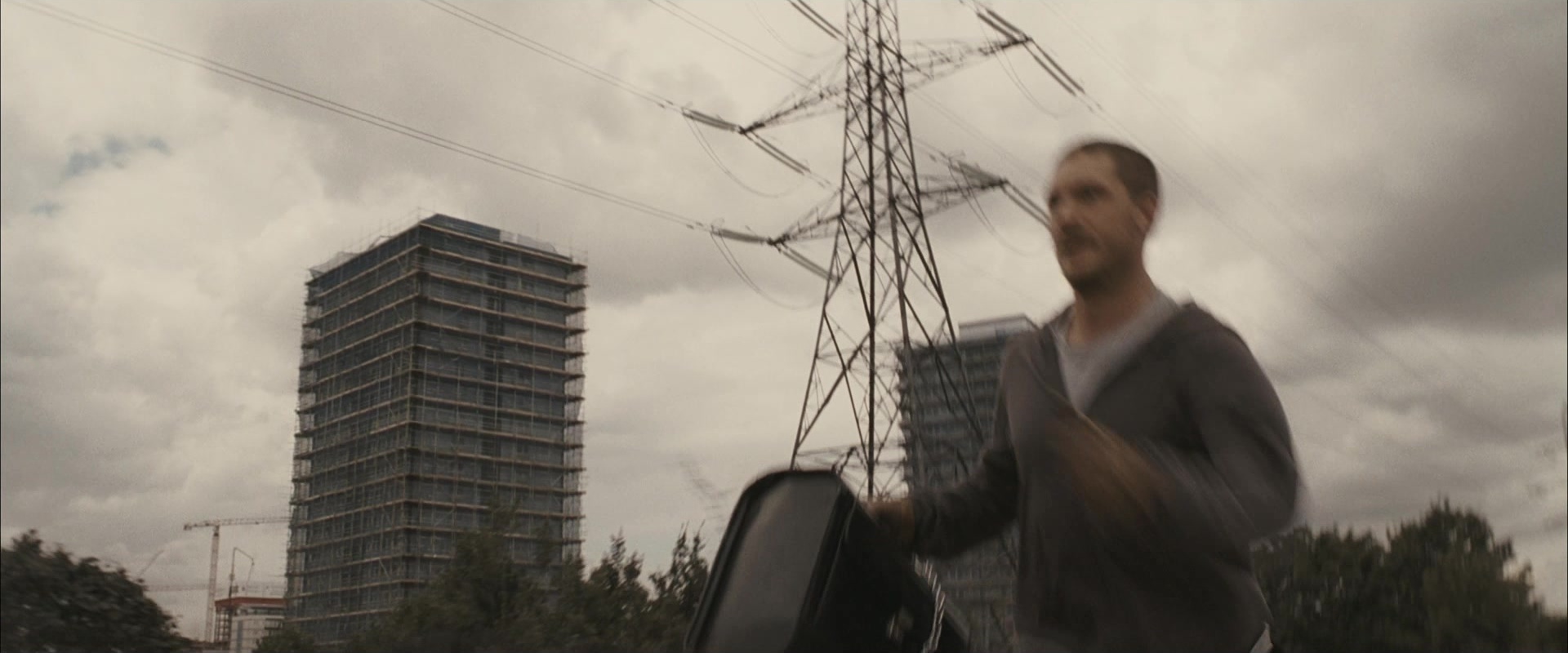 RocknRolla (2008), wide, 2.40:1 — film still