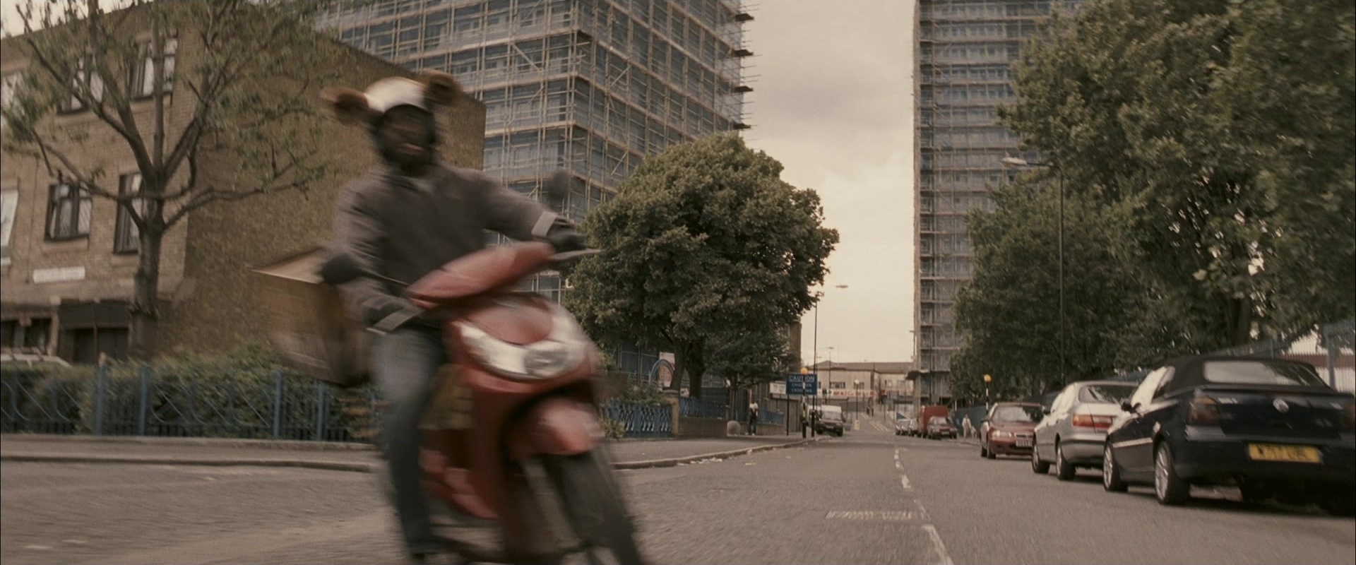 RocknRolla (2008), wide, 2.40:1 — film still