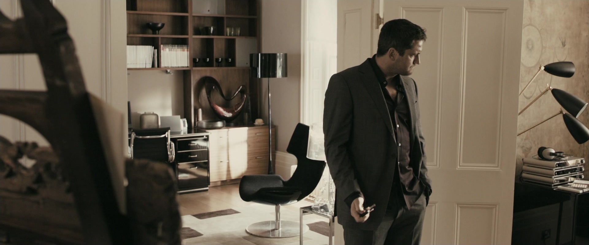 RocknRolla (2008), wide, 2.40:1 — film still