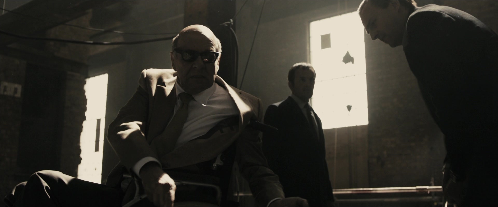RocknRolla (2008), wide, 2.40:1 — film still