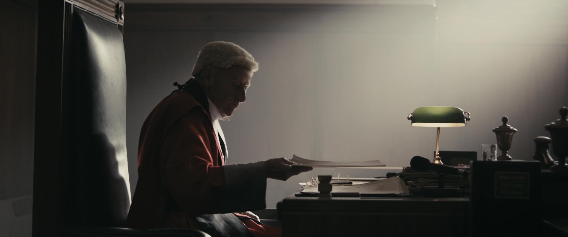 RocknRolla (2008), unknown, 2.40:1 — film still