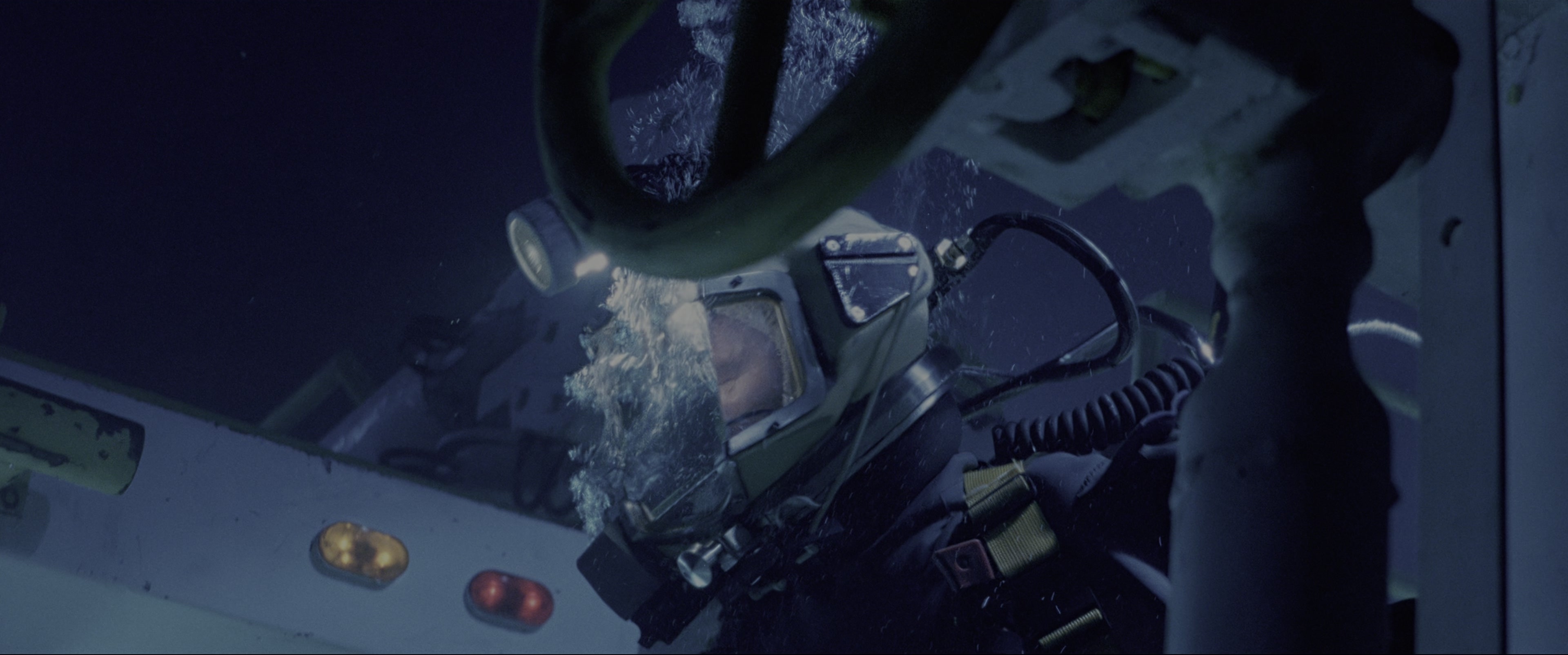 The Abyss (1989), wide, 2.39:1 — film still