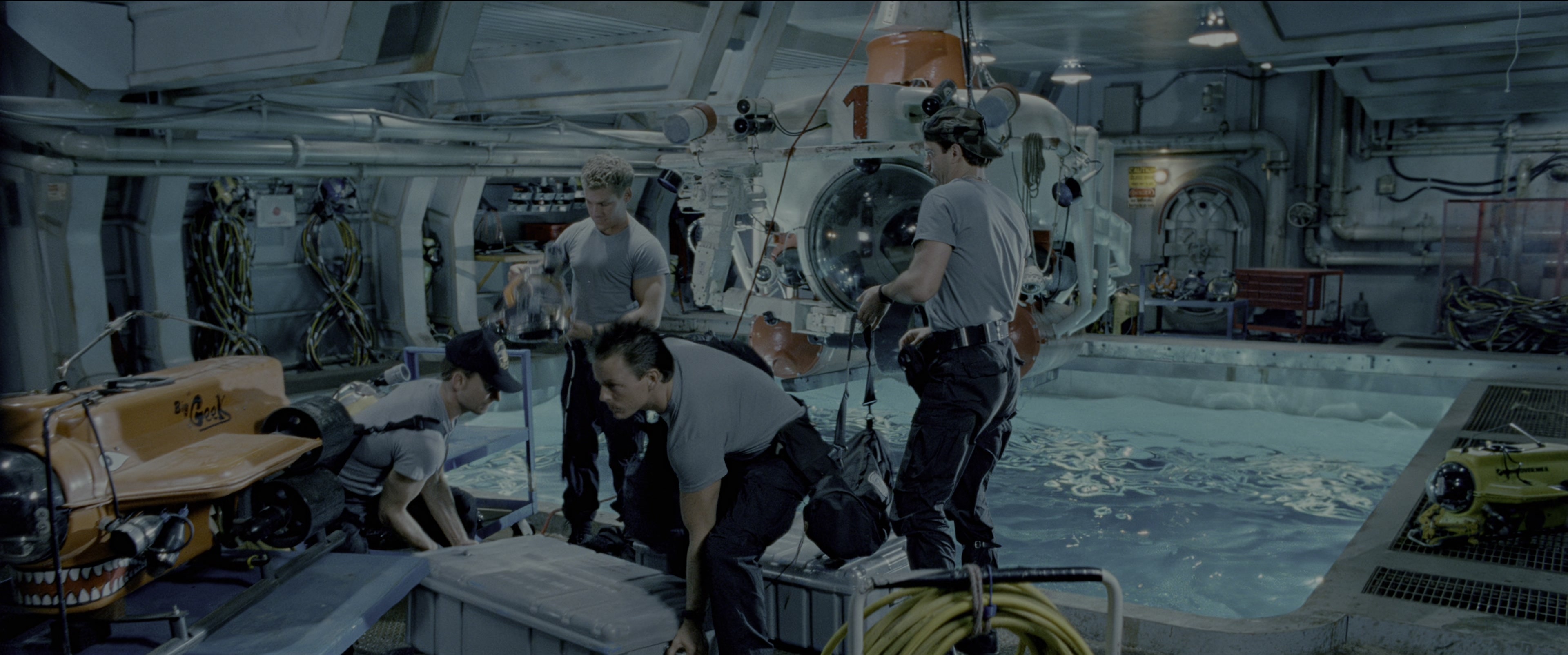 The Abyss (1989), wide, 2.39:1 — film still