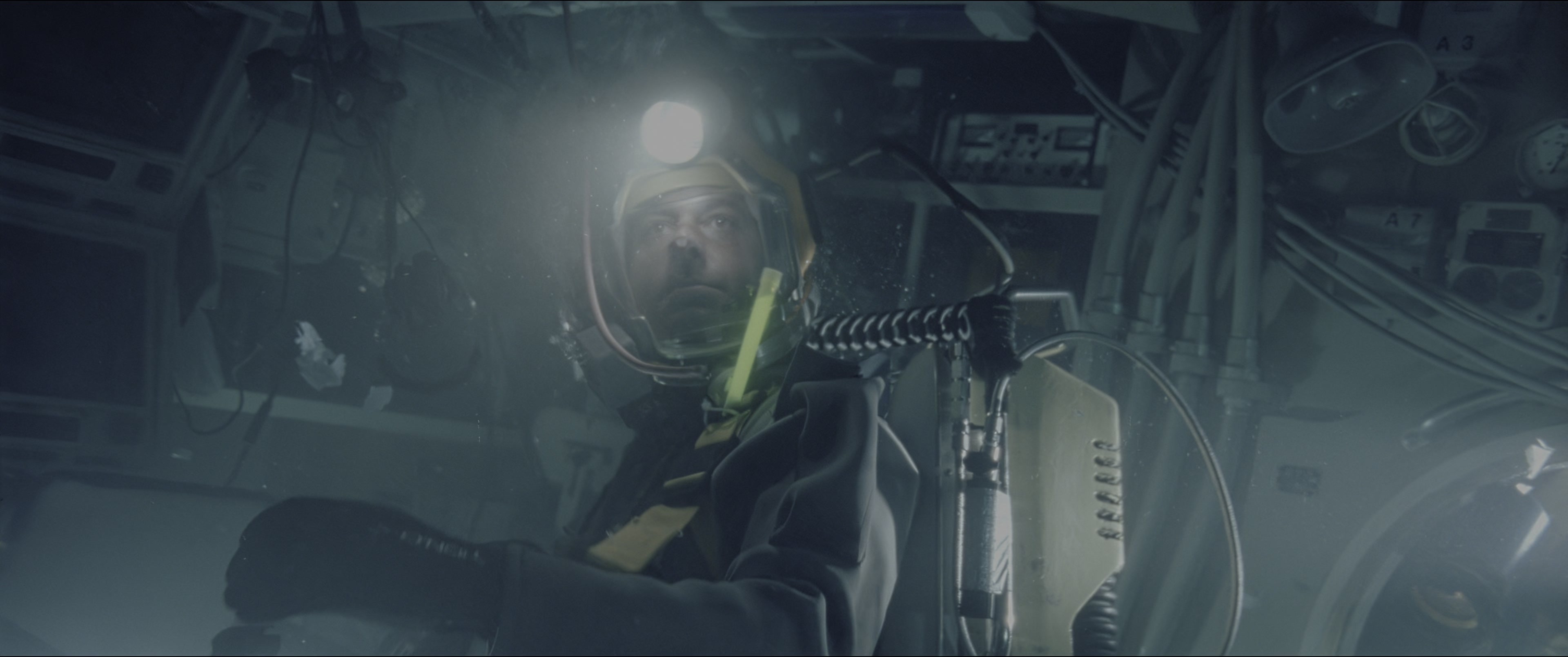 The Abyss (1989), wide, 2.39:1 — film still