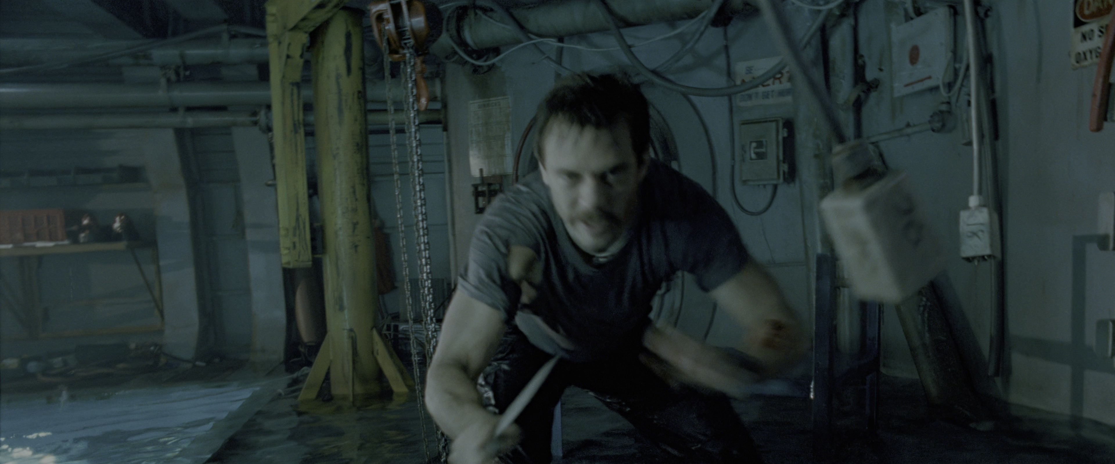 The Abyss (1989), wide, 2.40:1 — film still