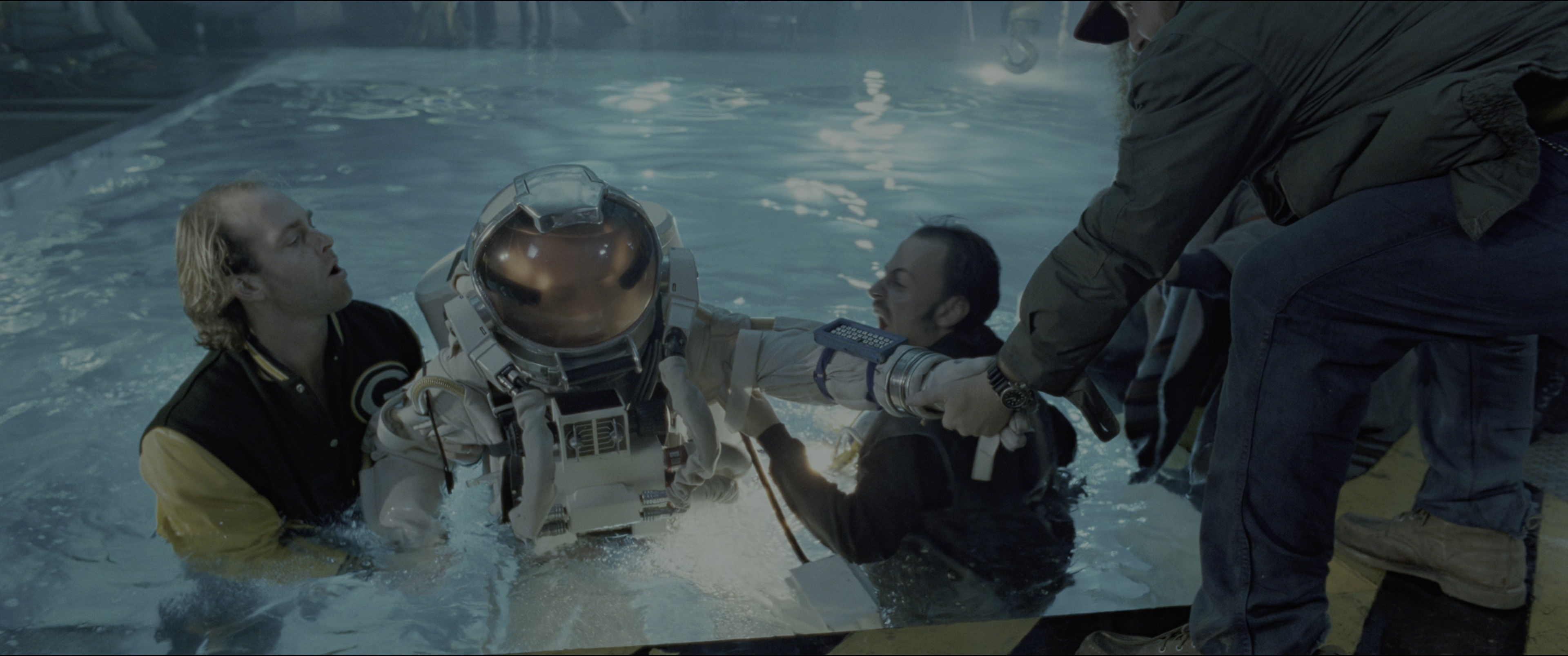 The Abyss (1989), wide, 2.39:1 — film still