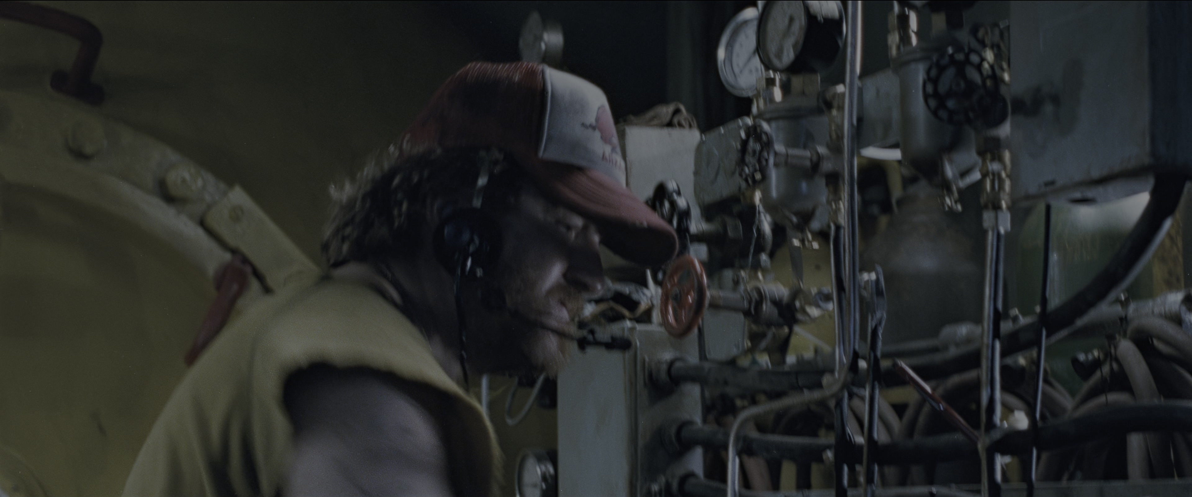 The Abyss (1989), wide, 2.39:1 — film still