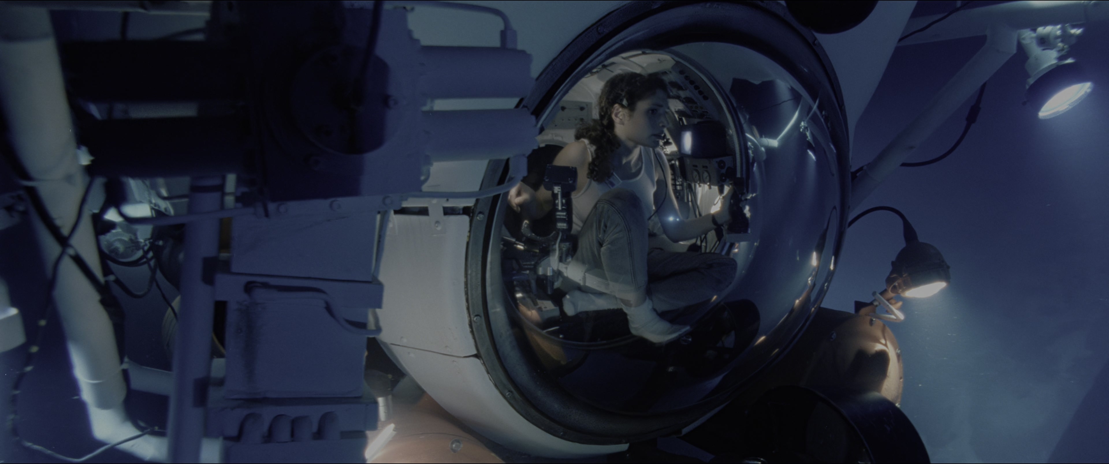 The Abyss (1989), wide, 2.39:1 — film still