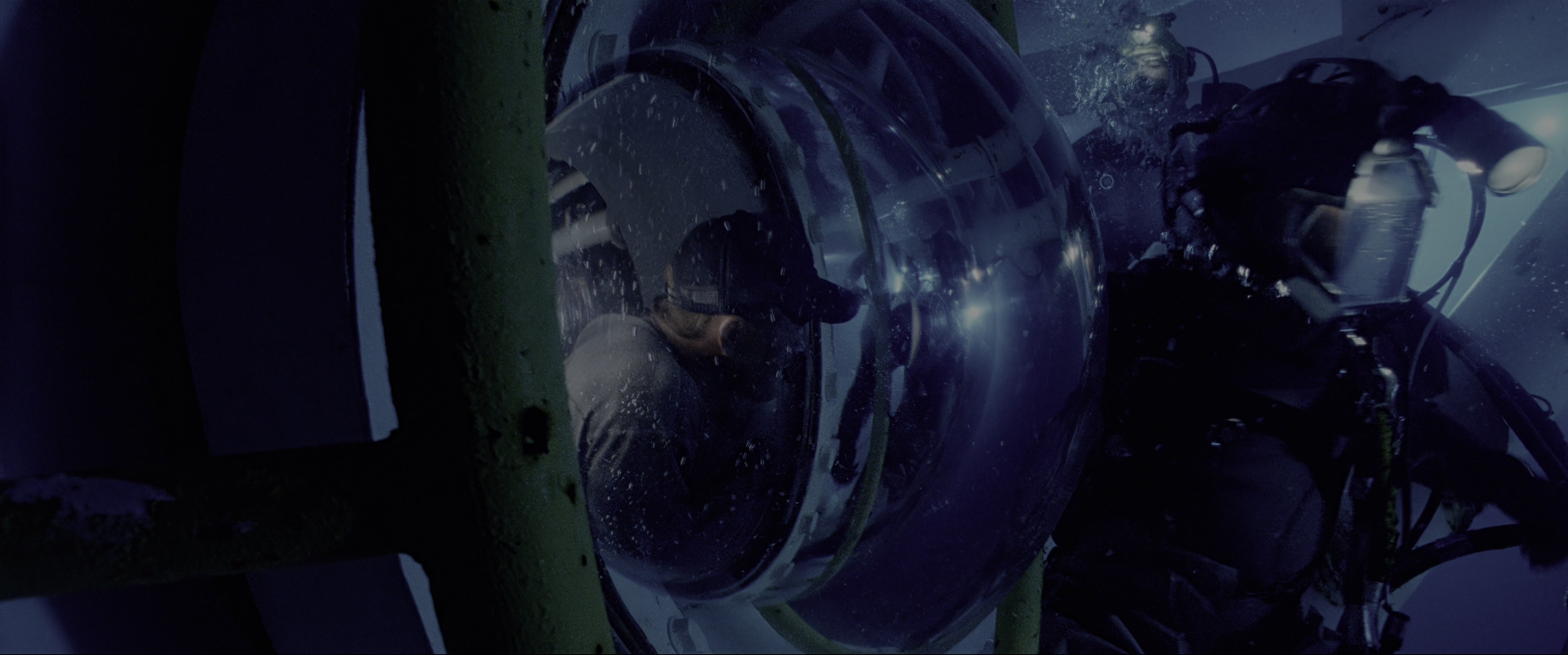 The Abyss (1989), wide, 2.39:1 — film still