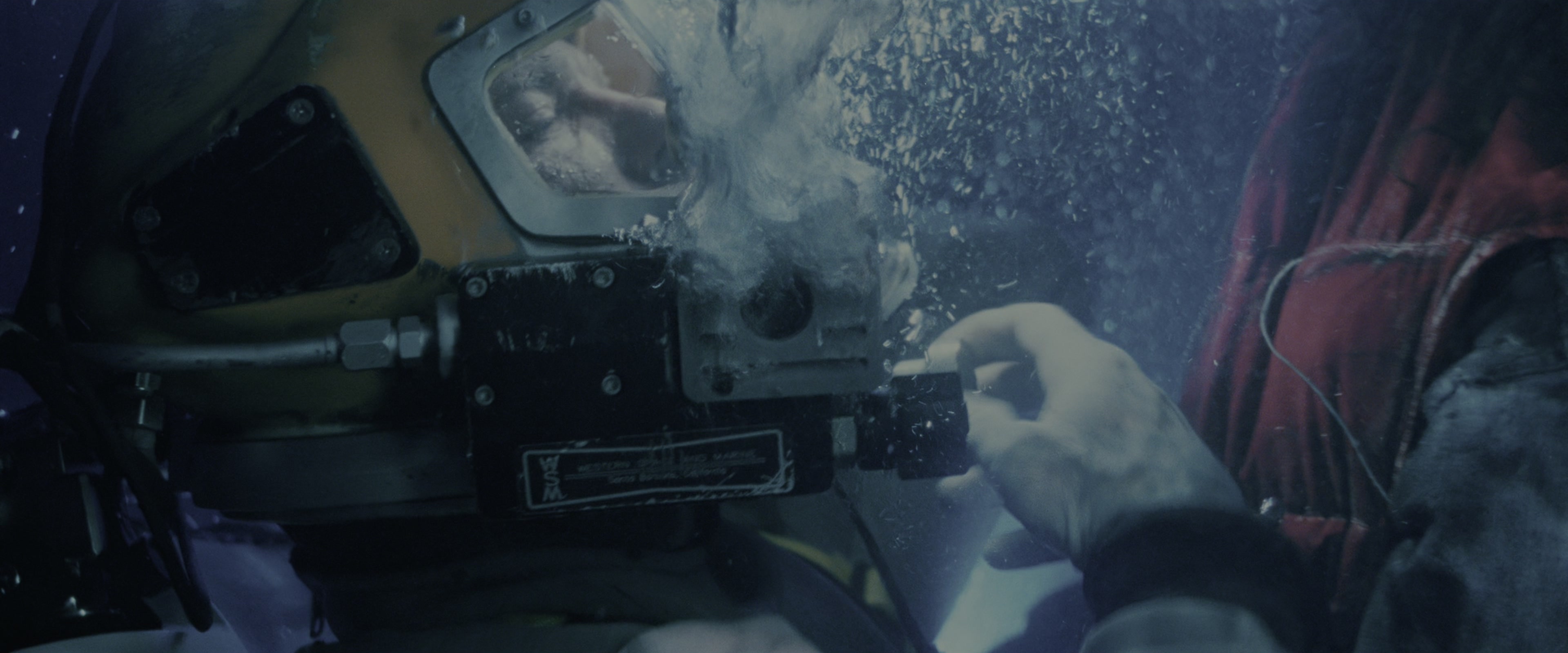 The Abyss (1989), wide, 2.40:1 — film still