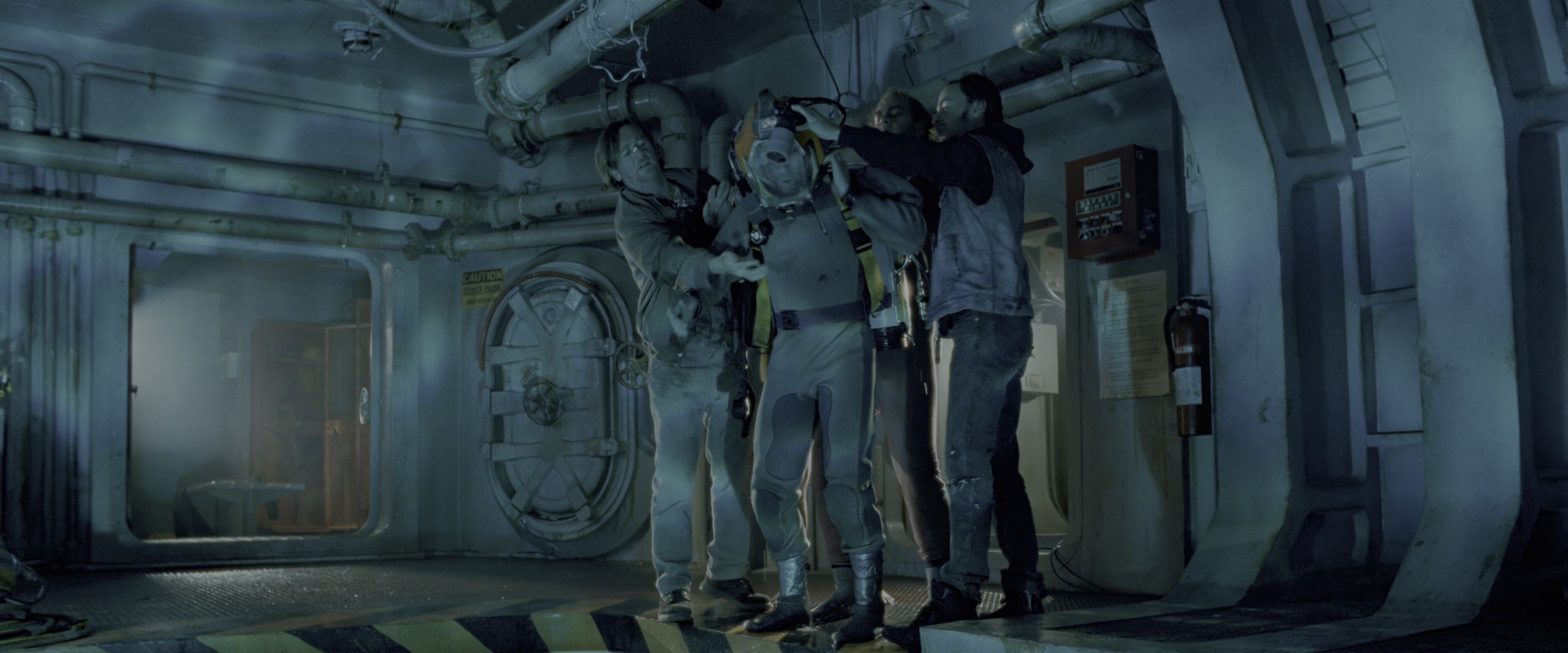 The Abyss (1989), wide, 2.40:1 — film still