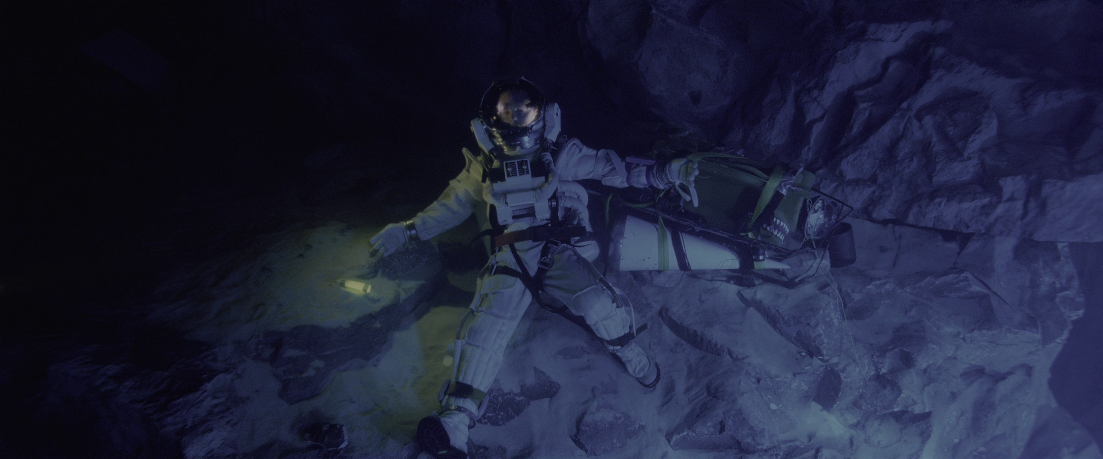 The Abyss (1989), wide, 2.40:1 — film still