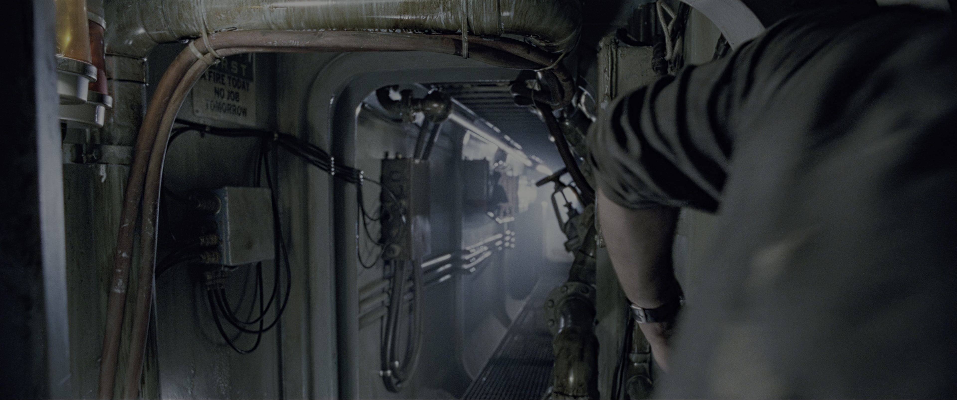 The Abyss (1989), wide, 2.39:1 — film still