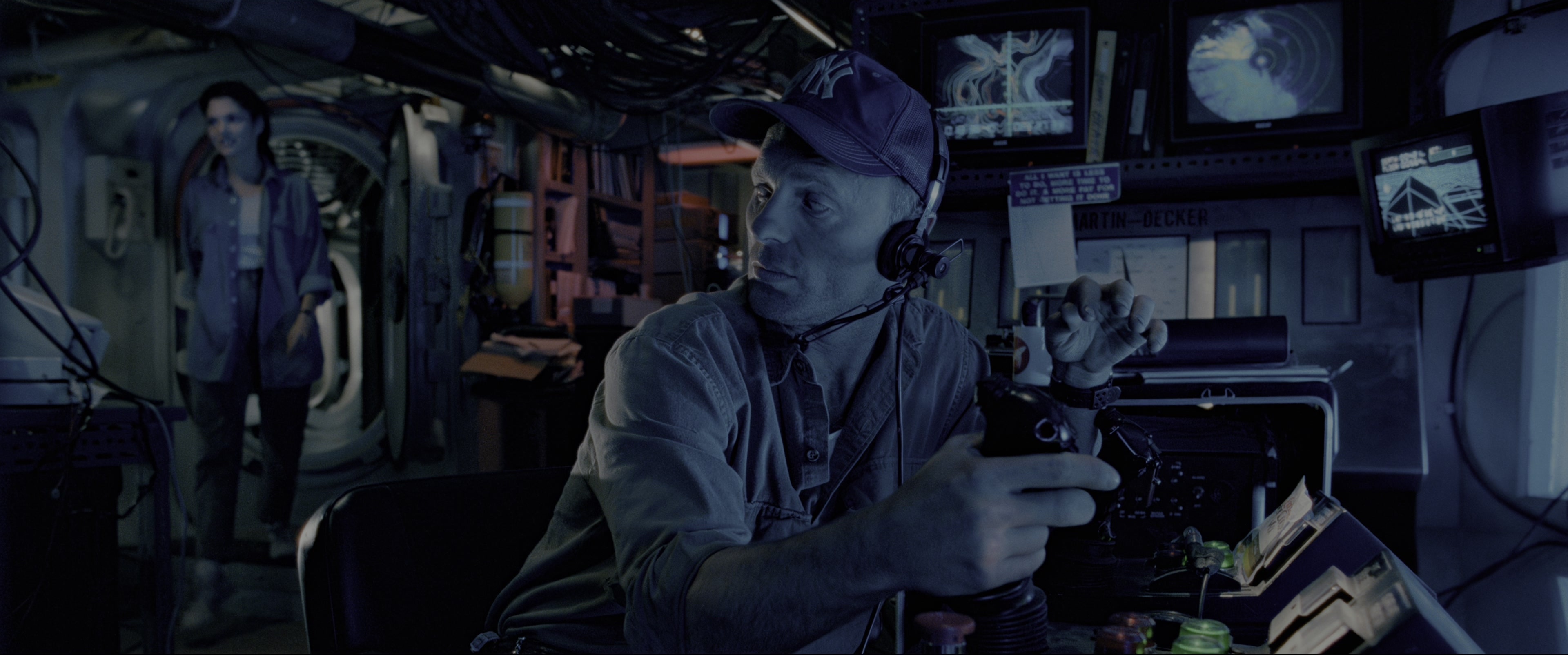 The Abyss (1989), wide, 2.39:1 — film still