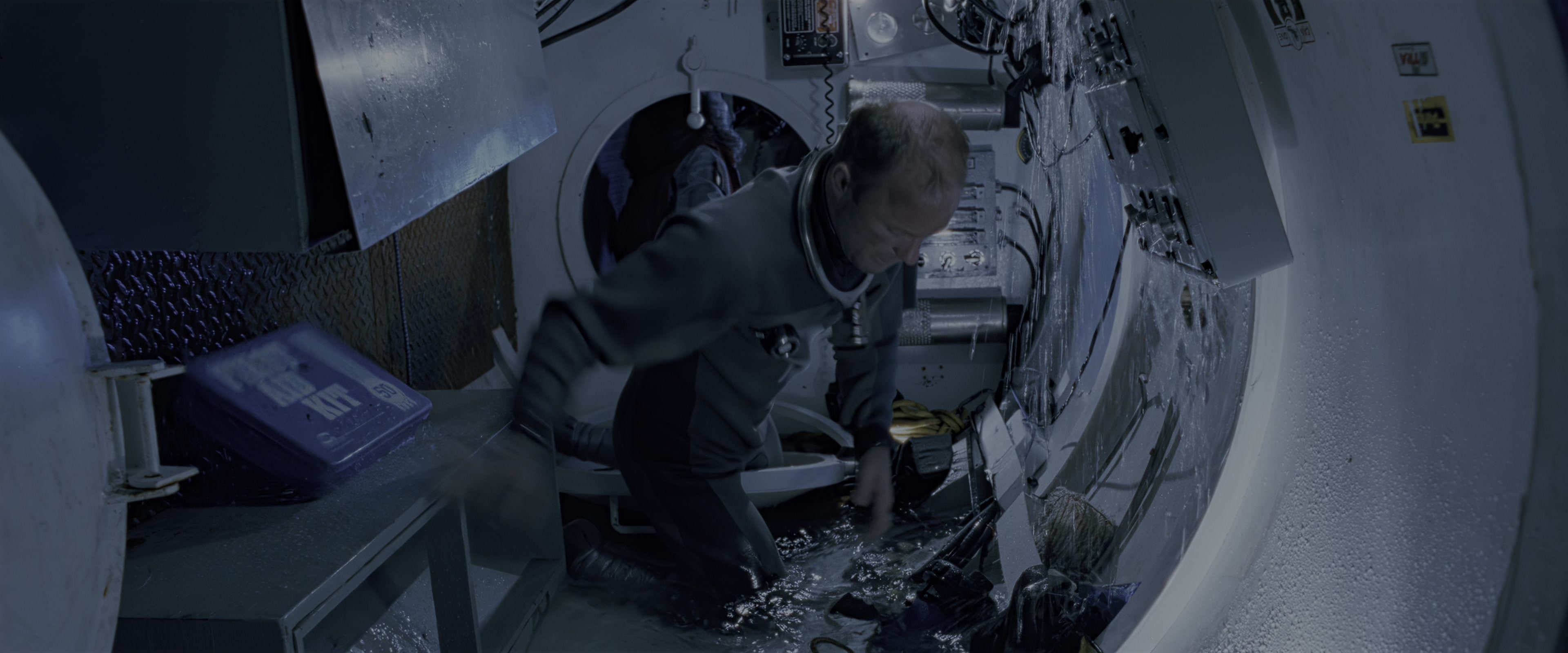The Abyss (1989), wide, 2.40:1 — film still