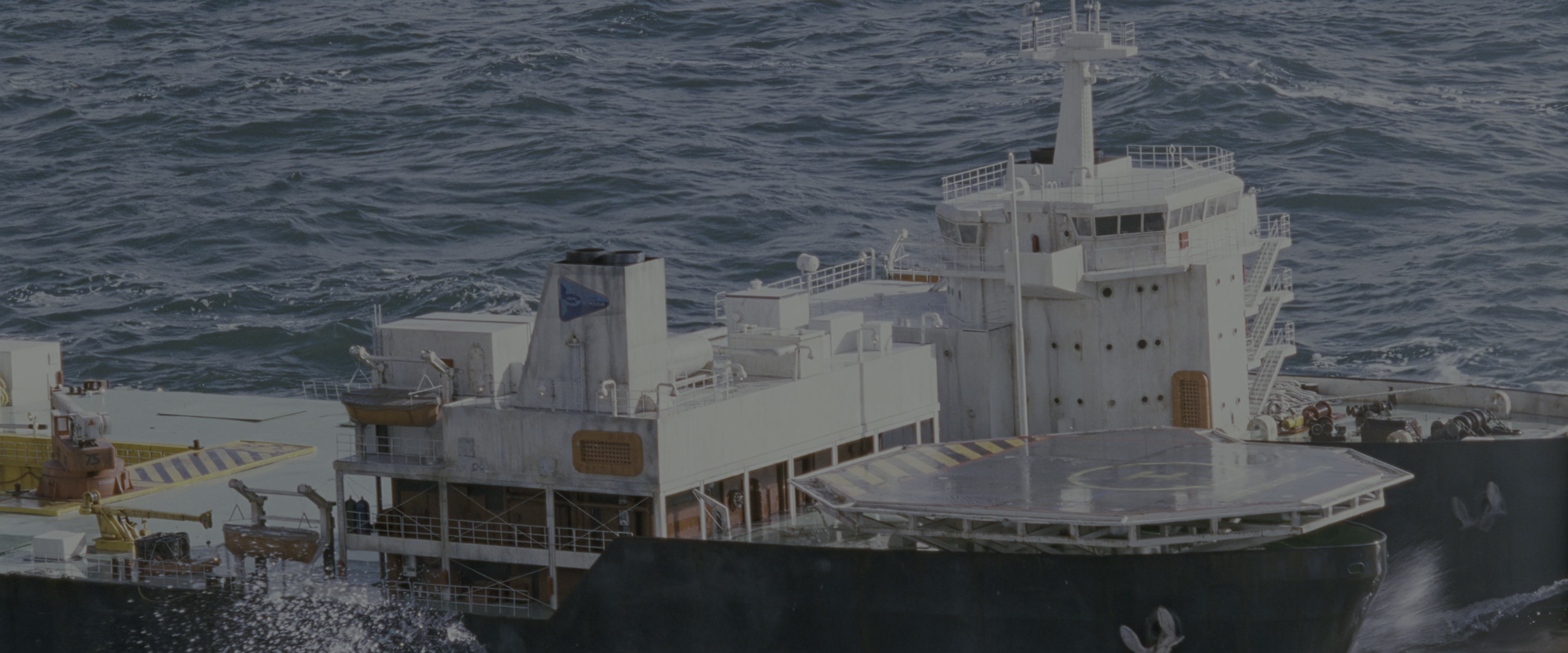 The Abyss (1989), wide, 2.40:1 — film still