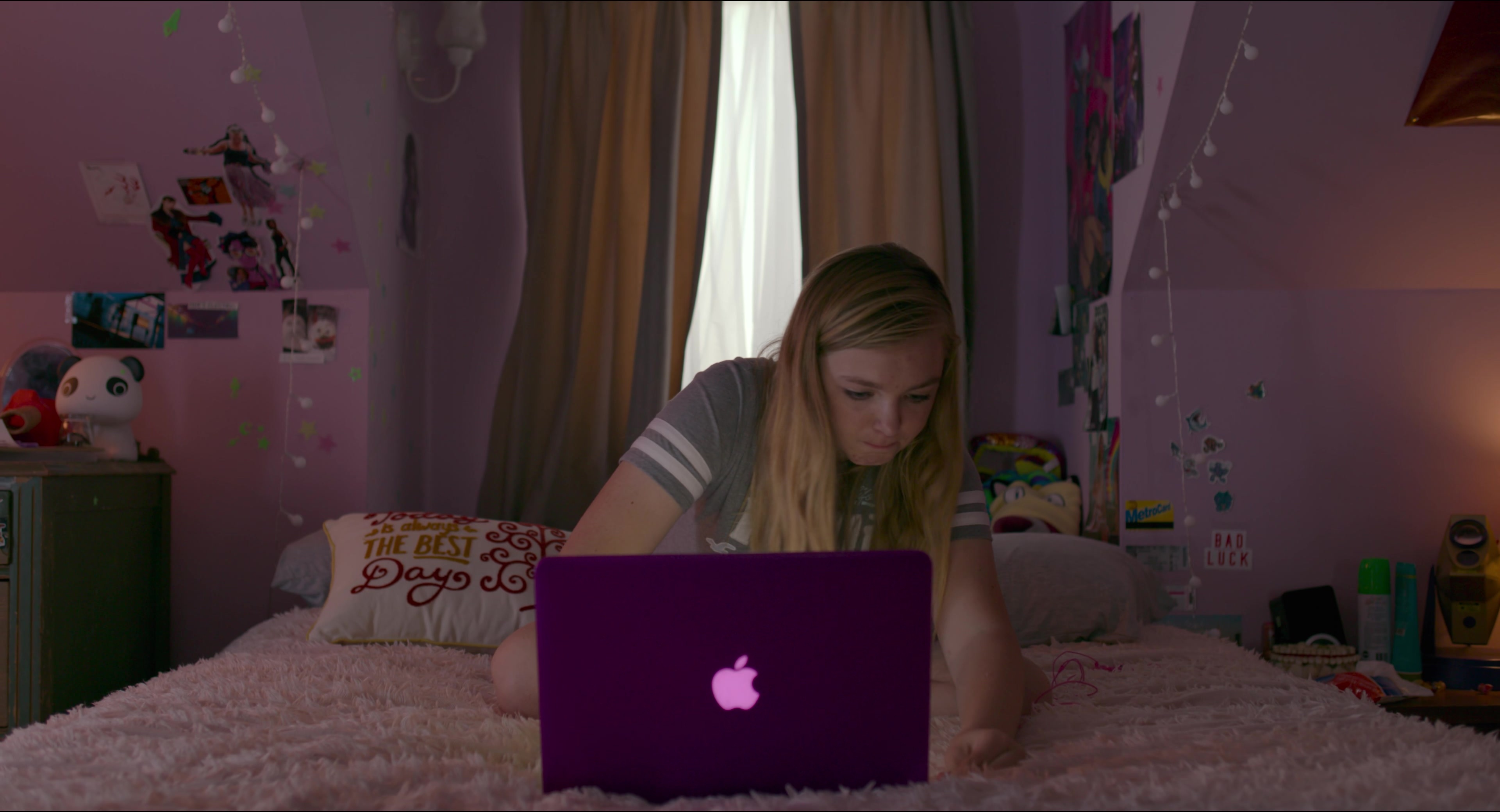 Eighth Grade (2018), wide, 1.85:1 — film still