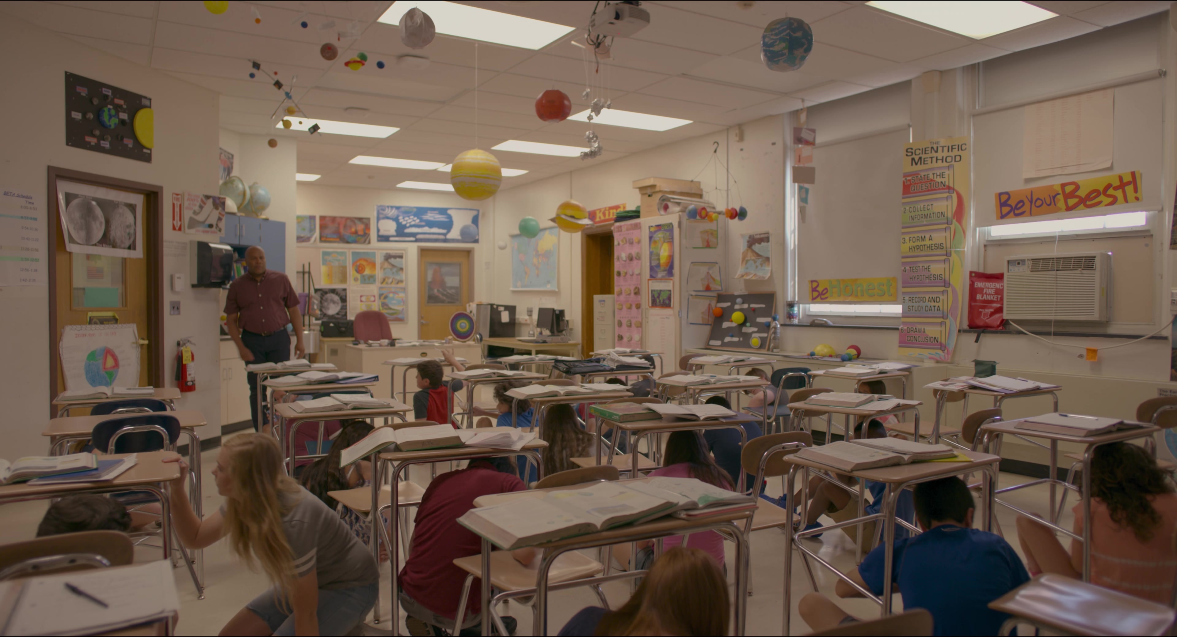 Eighth Grade (2018), wide, 1.85:1 — film still