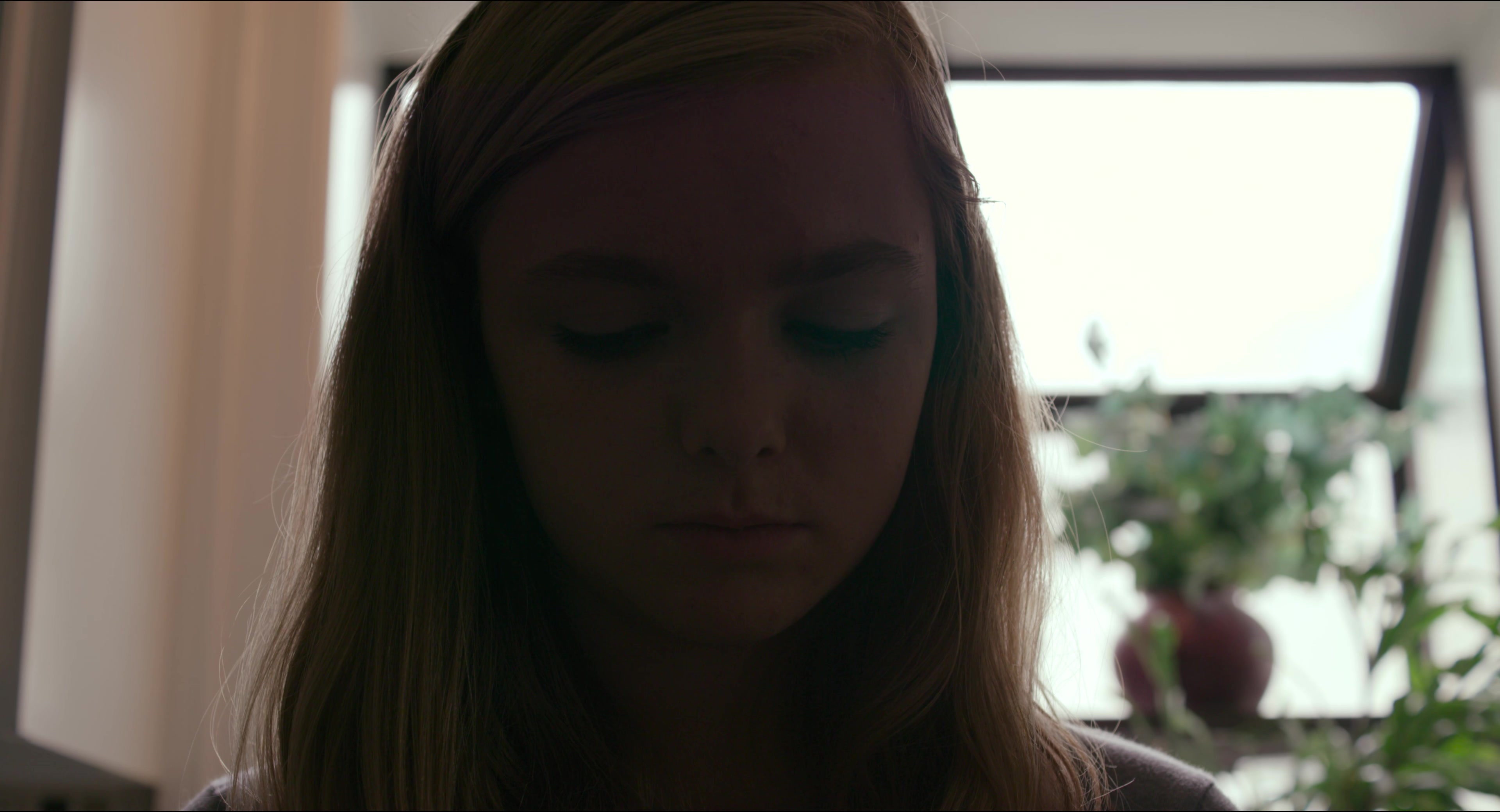 Eighth Grade (2018), close, 1.85:1 — film still