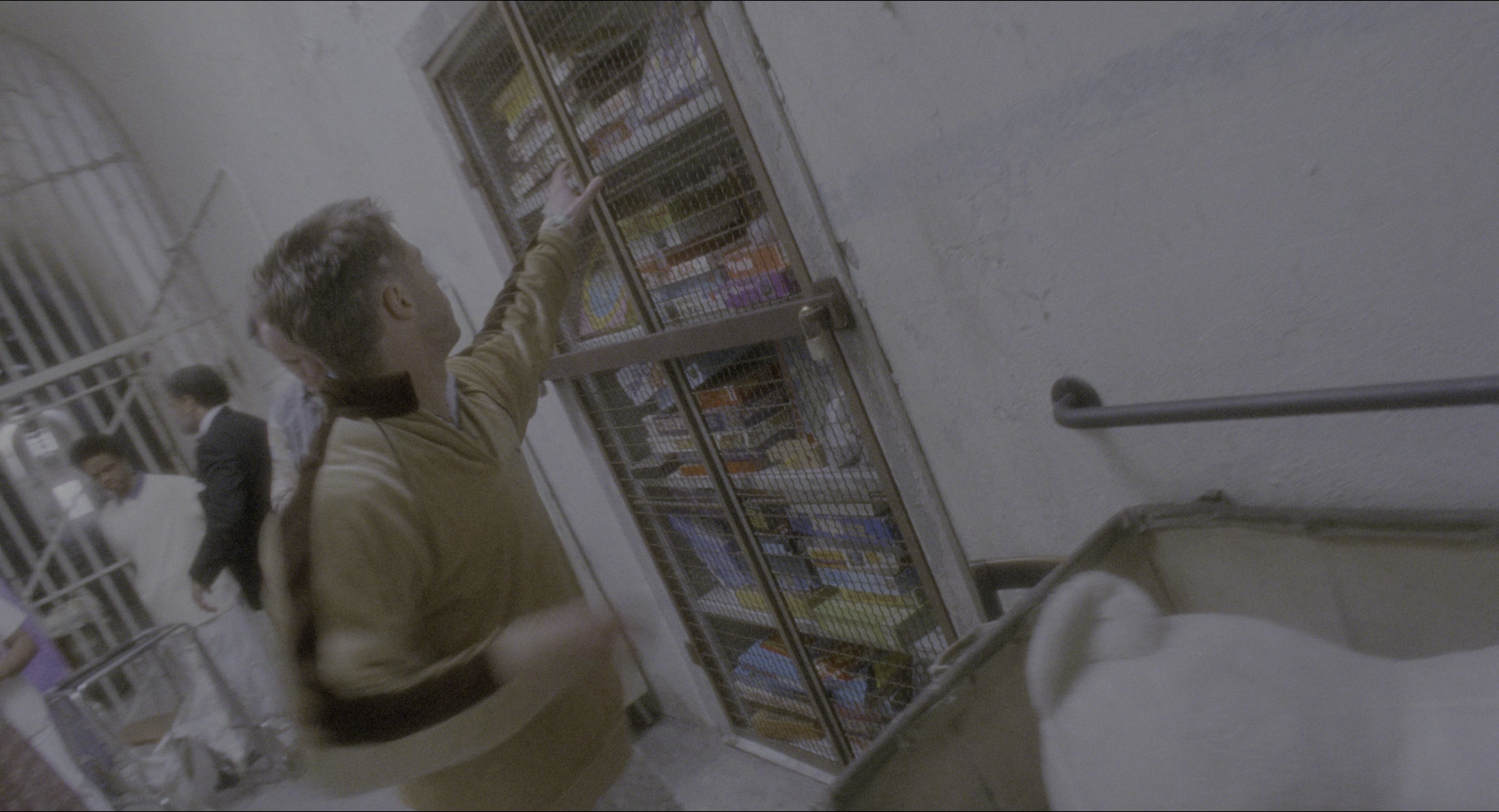 Twelve Monkeys (1995), wide, 1.85:1 — film still