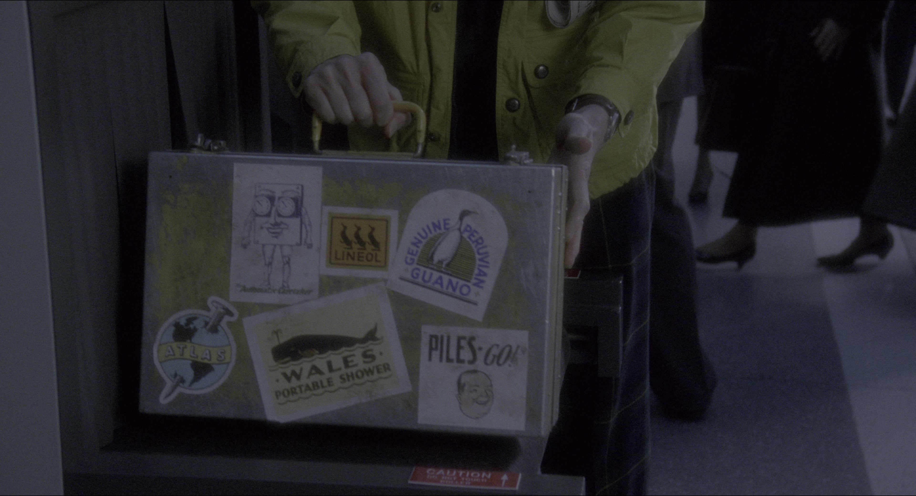 Twelve Monkeys (1995), wide, 1.85:1 — film still