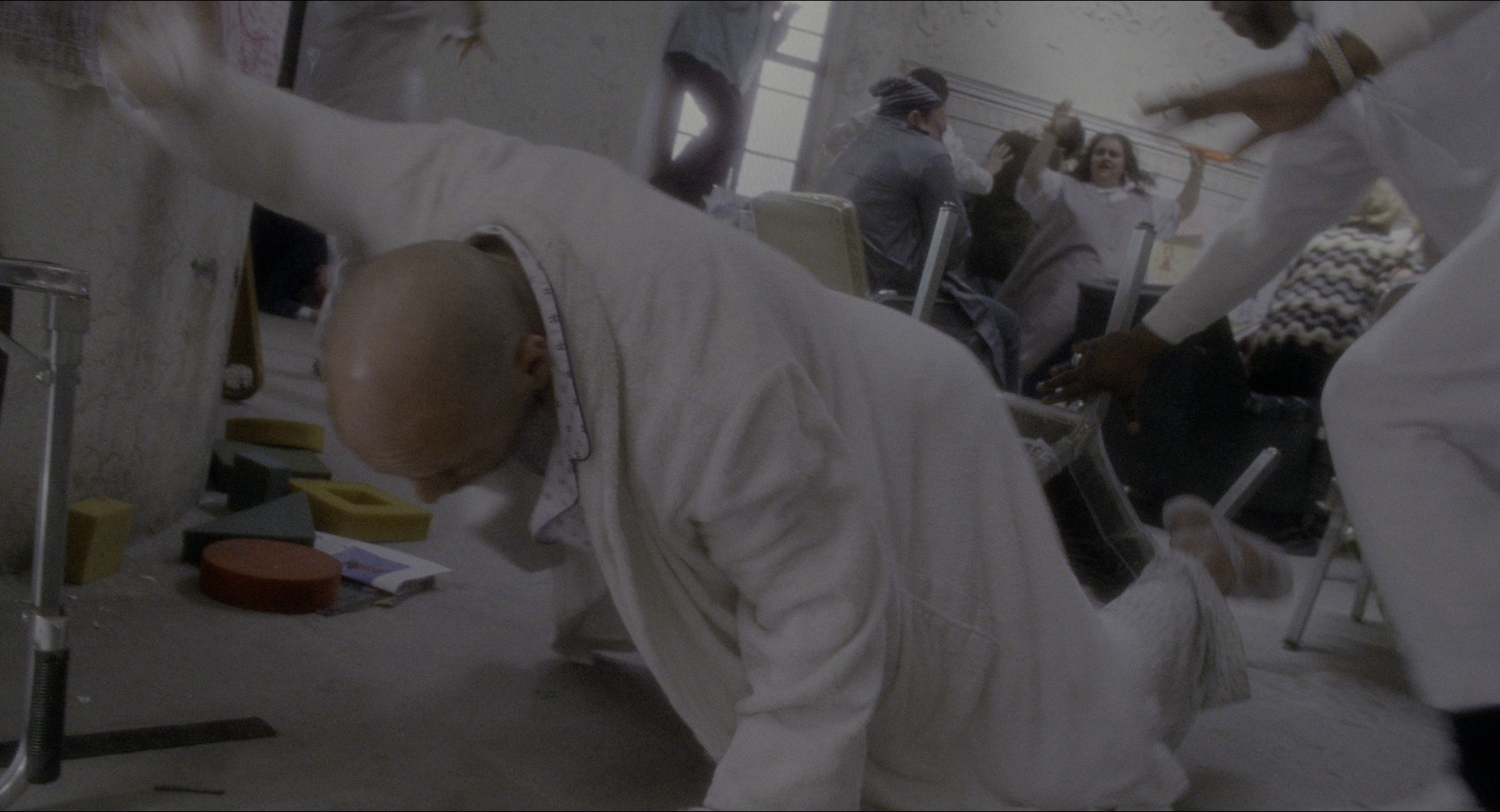 Twelve Monkeys (1995), wide, 1.85:1 — film still