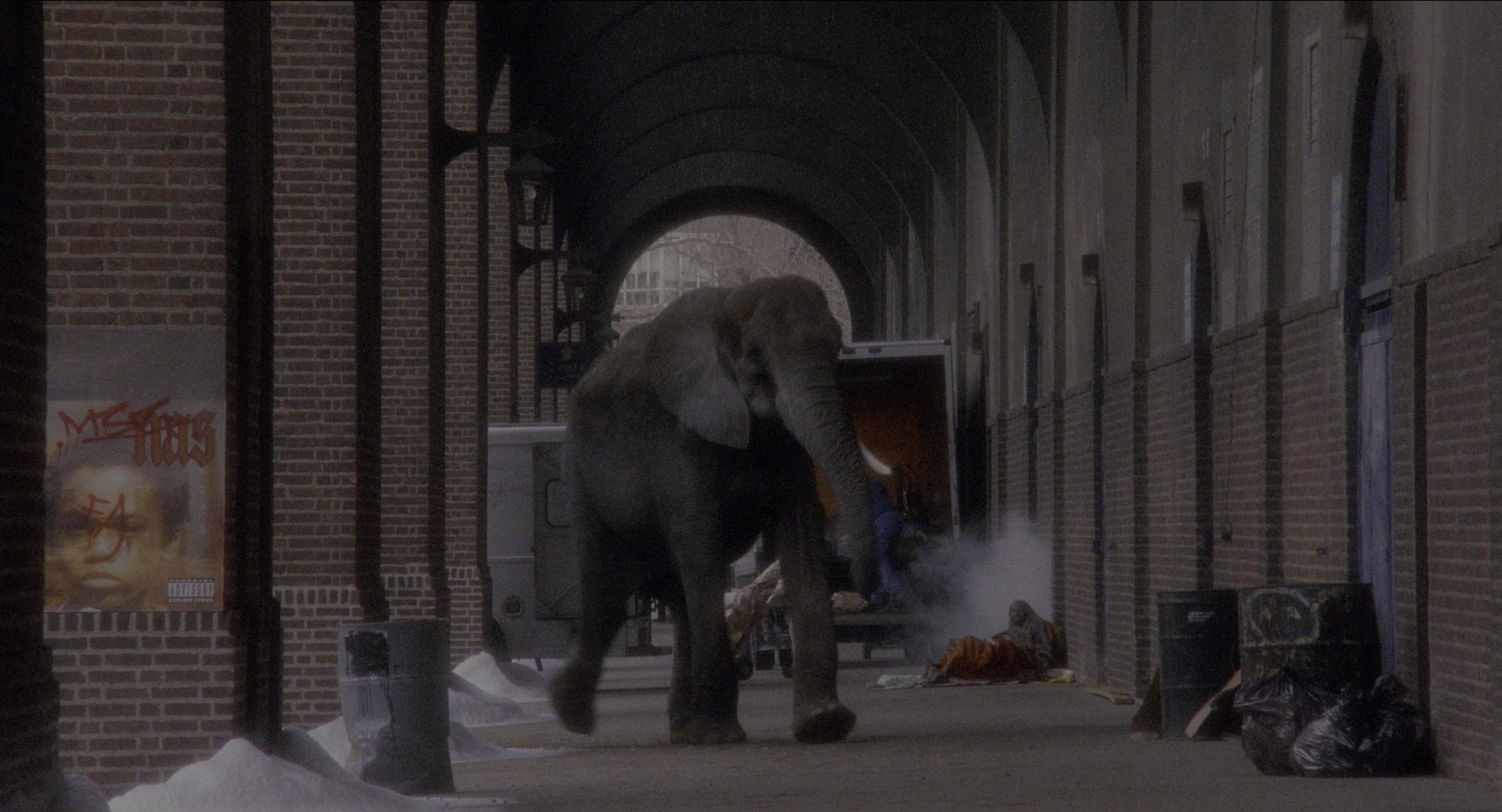 Twelve Monkeys (1995), wide, 1.85:1 — film still