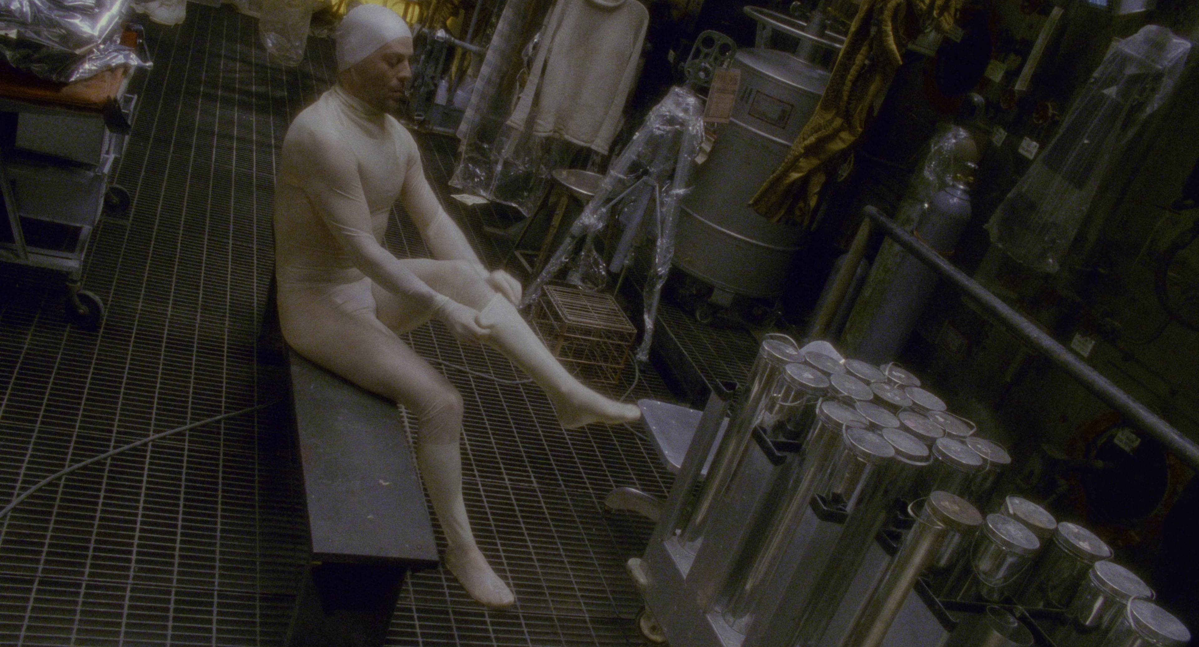 Twelve Monkeys (1995), wide, 1.85:1 — film still