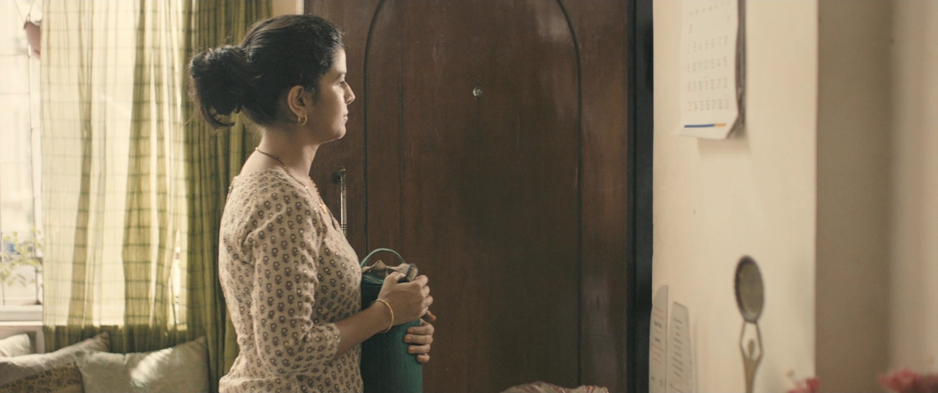 The Lunchbox (2013), wide, 2.39:1 — film still