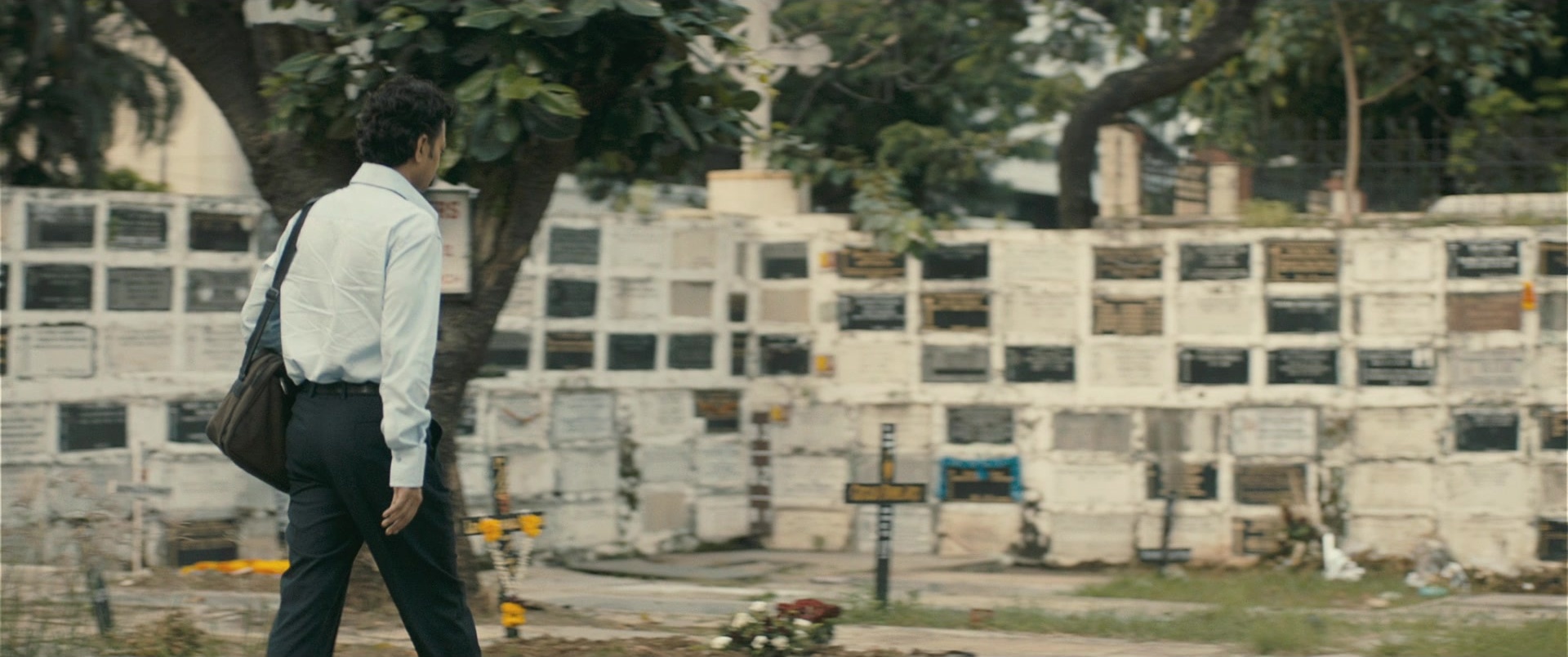 The Lunchbox (2013), wide, 2.39:1 — film still