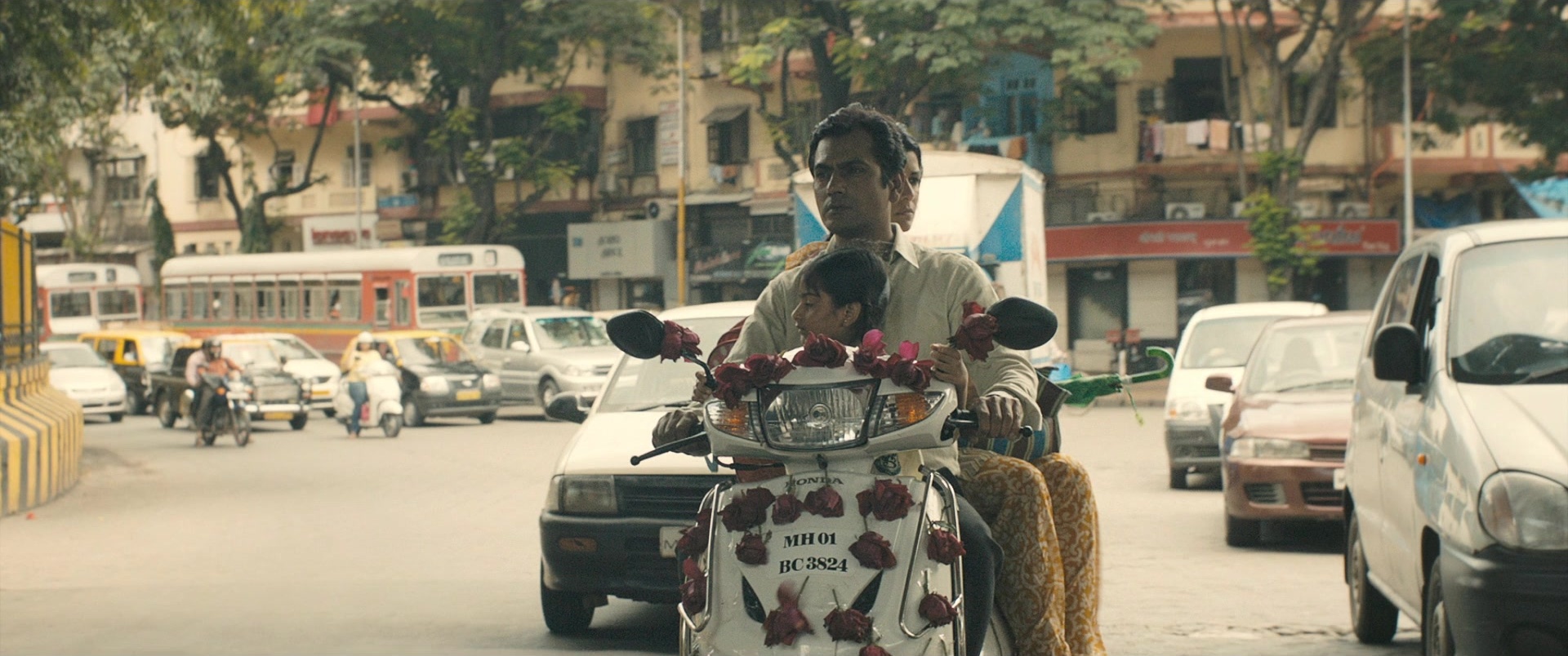 The Lunchbox (2013), wide, 2.39:1 — film still