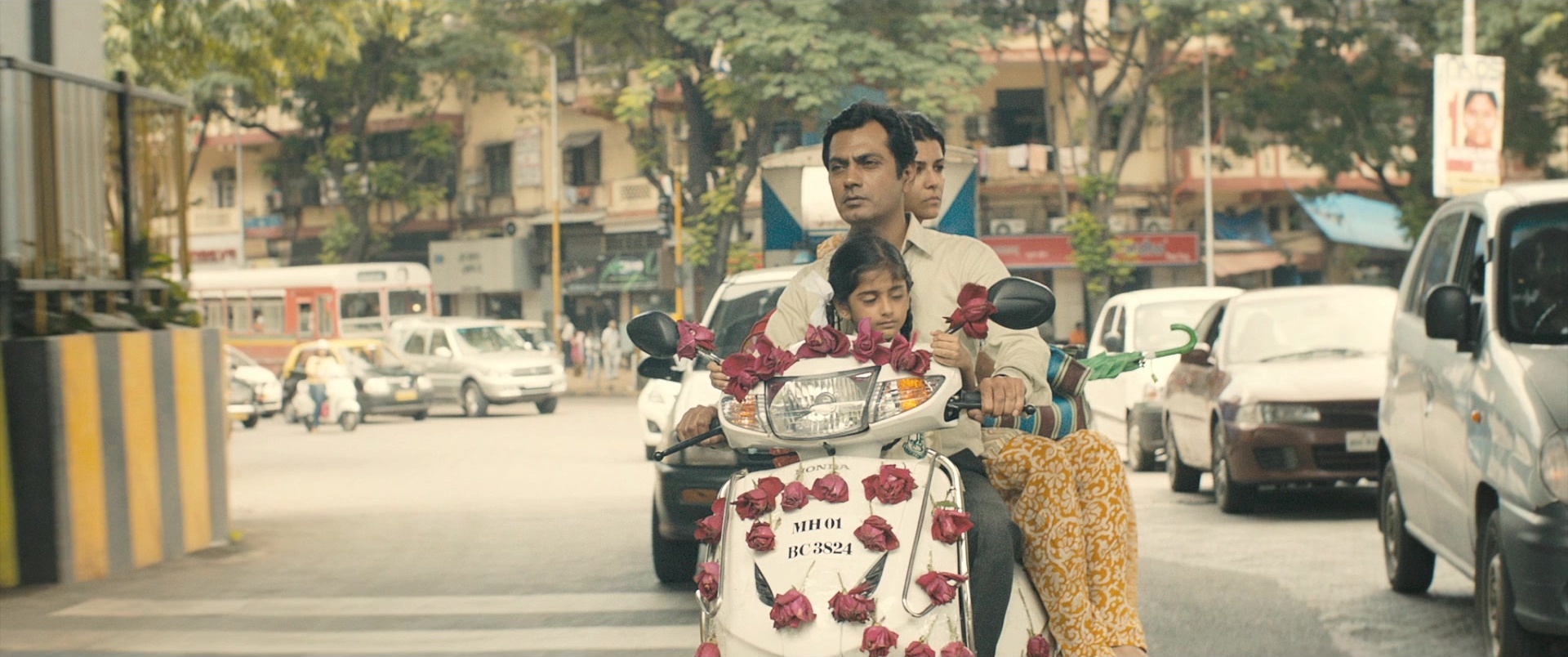 The Lunchbox (2013), wide, 2.39:1 — film still