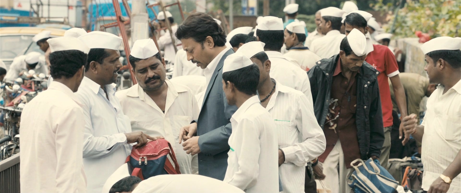 The Lunchbox (2013), wide, 2.39:1 — film still