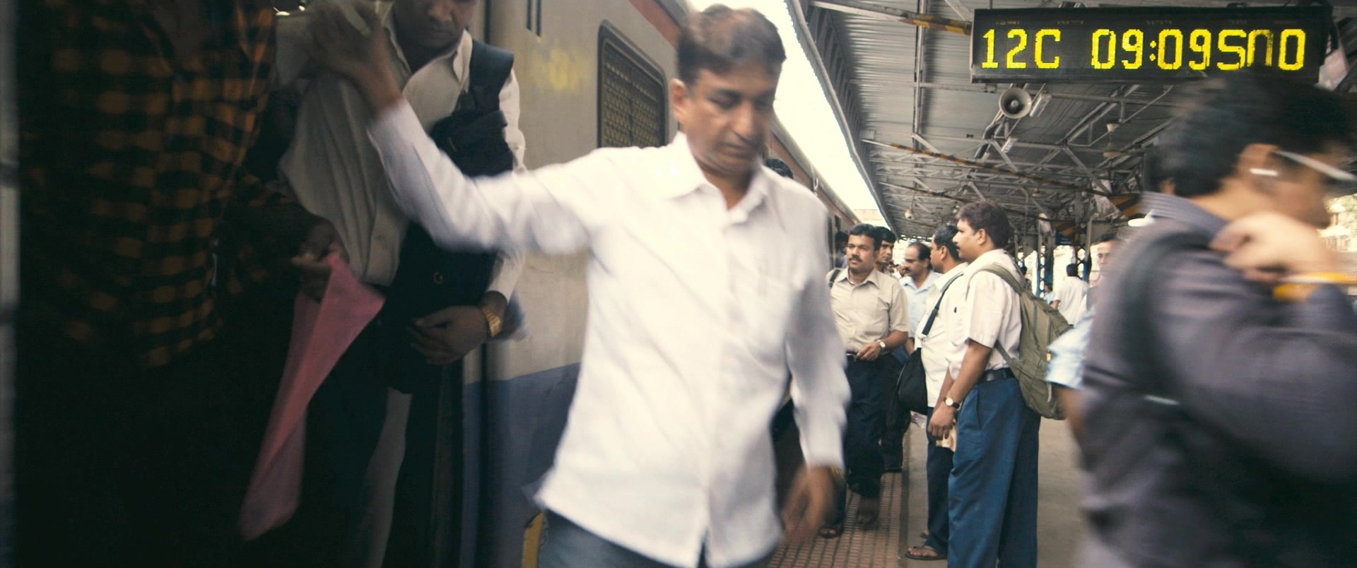 The Lunchbox (2013), wide, 2.39:1 — film still