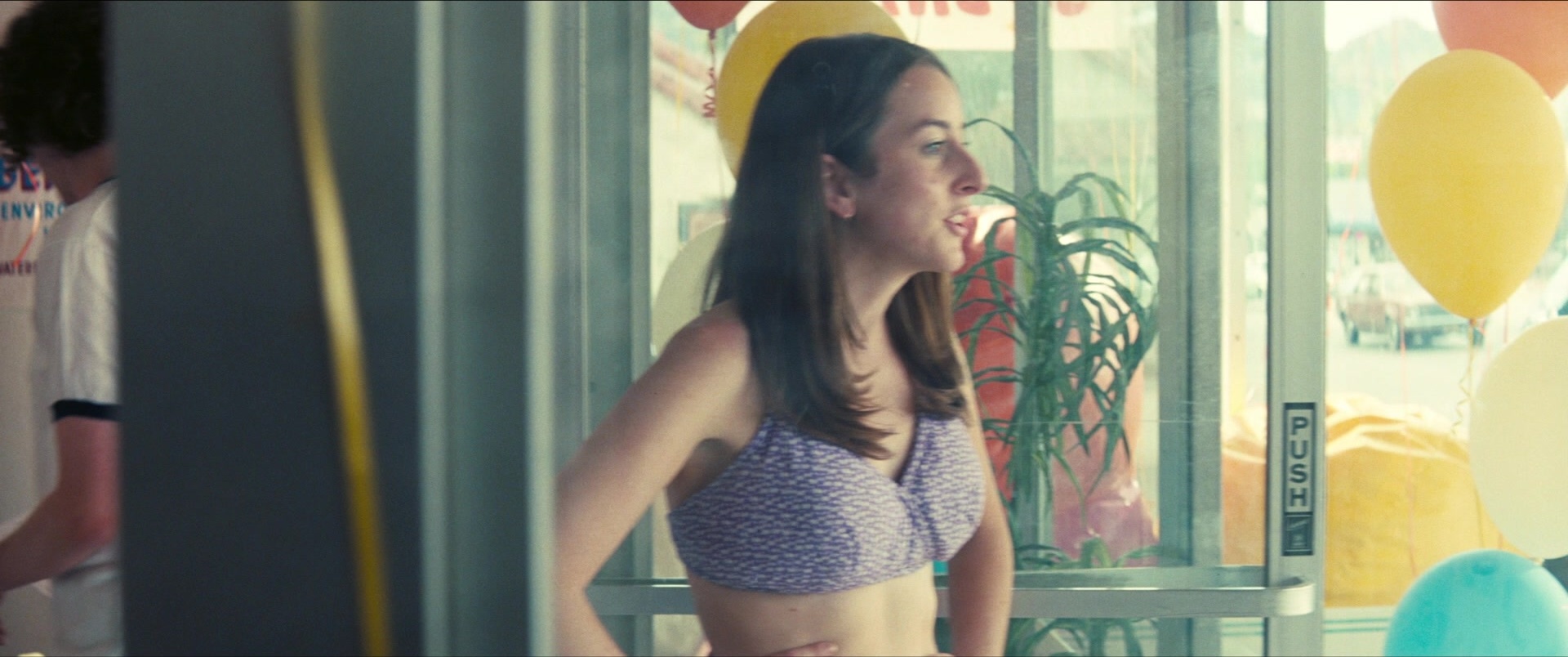 Licorice Pizza (2021), wide, 2.39:1 — film still