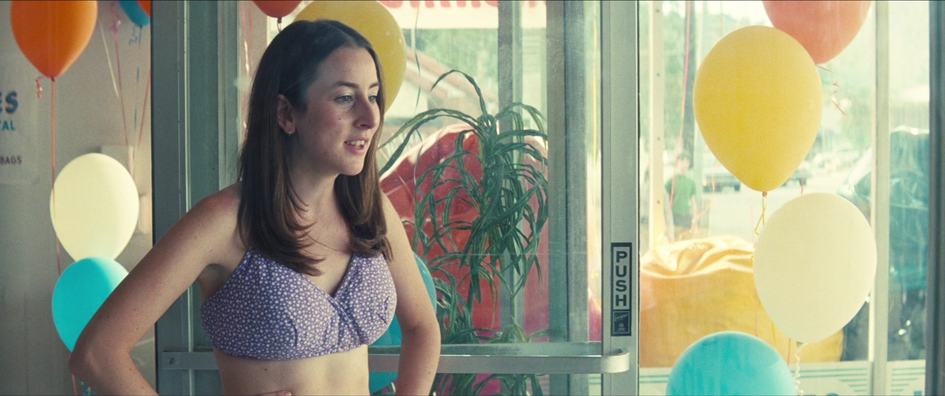 Licorice Pizza (2021), wide, 2.39:1 — film still