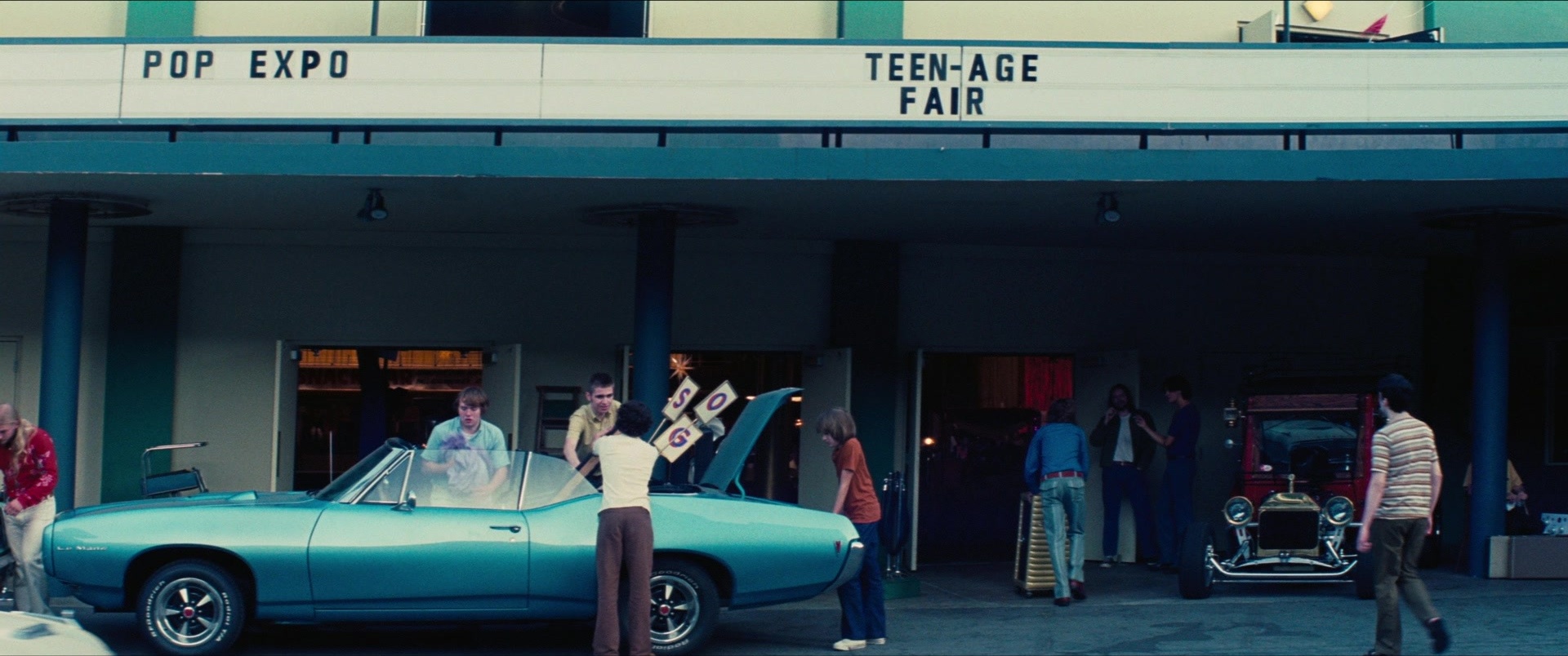 Licorice Pizza (2021), wide, 2.39:1 — film still